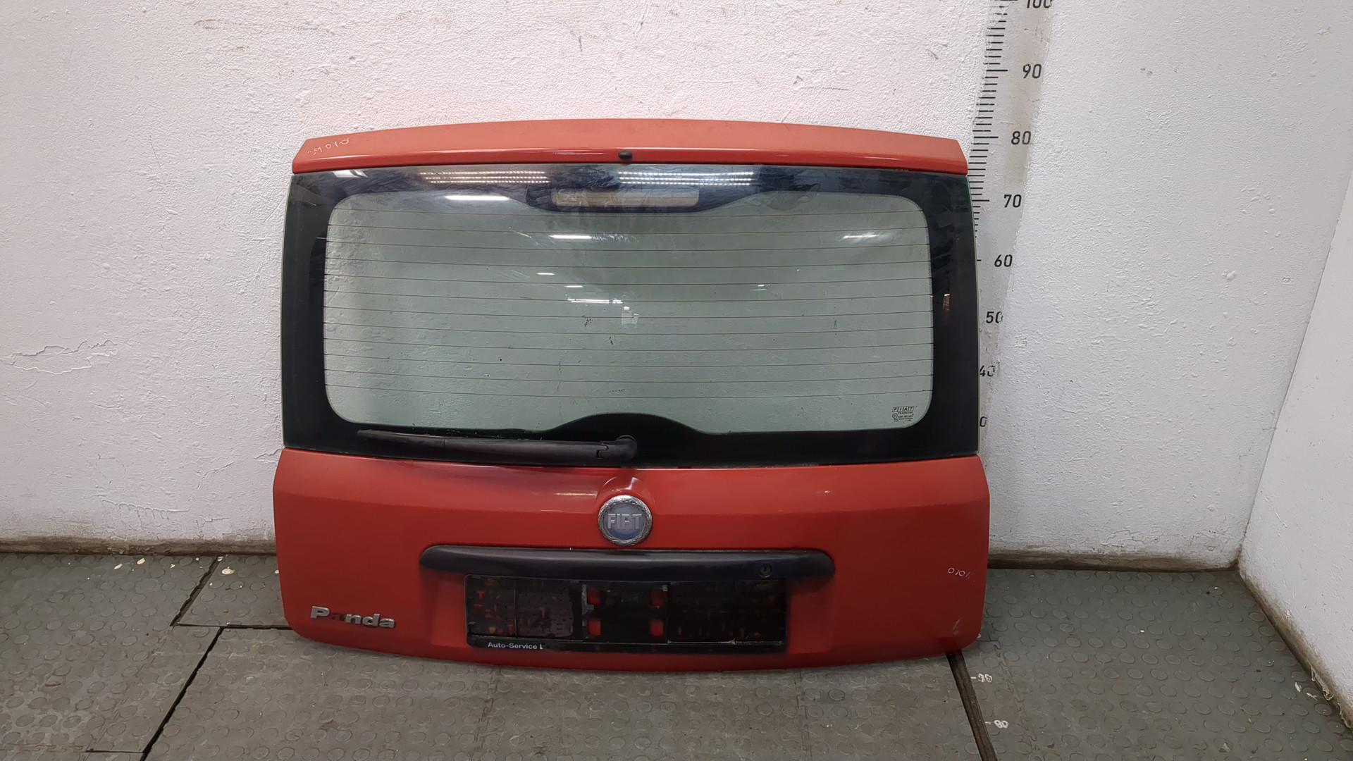 Дверь багажника