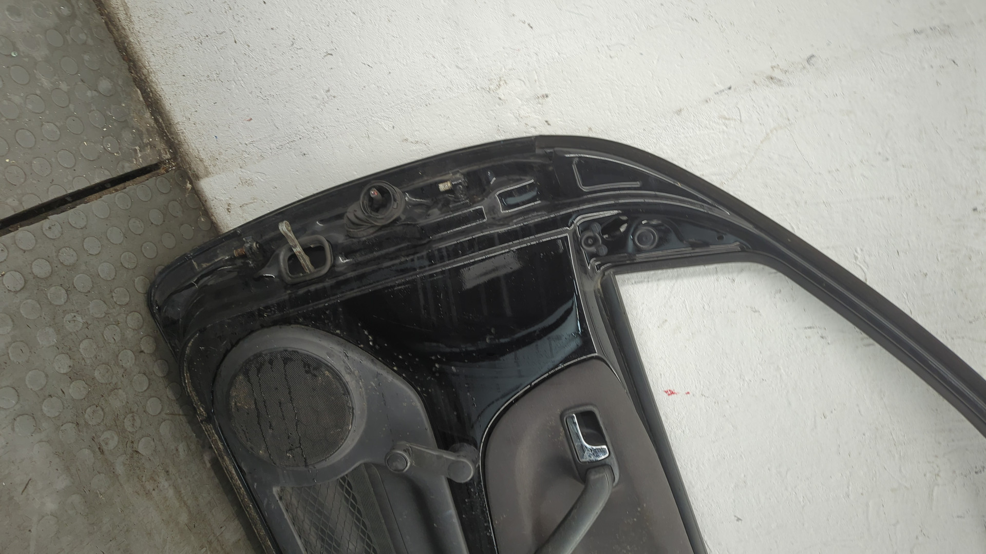 Дверь передняя правая