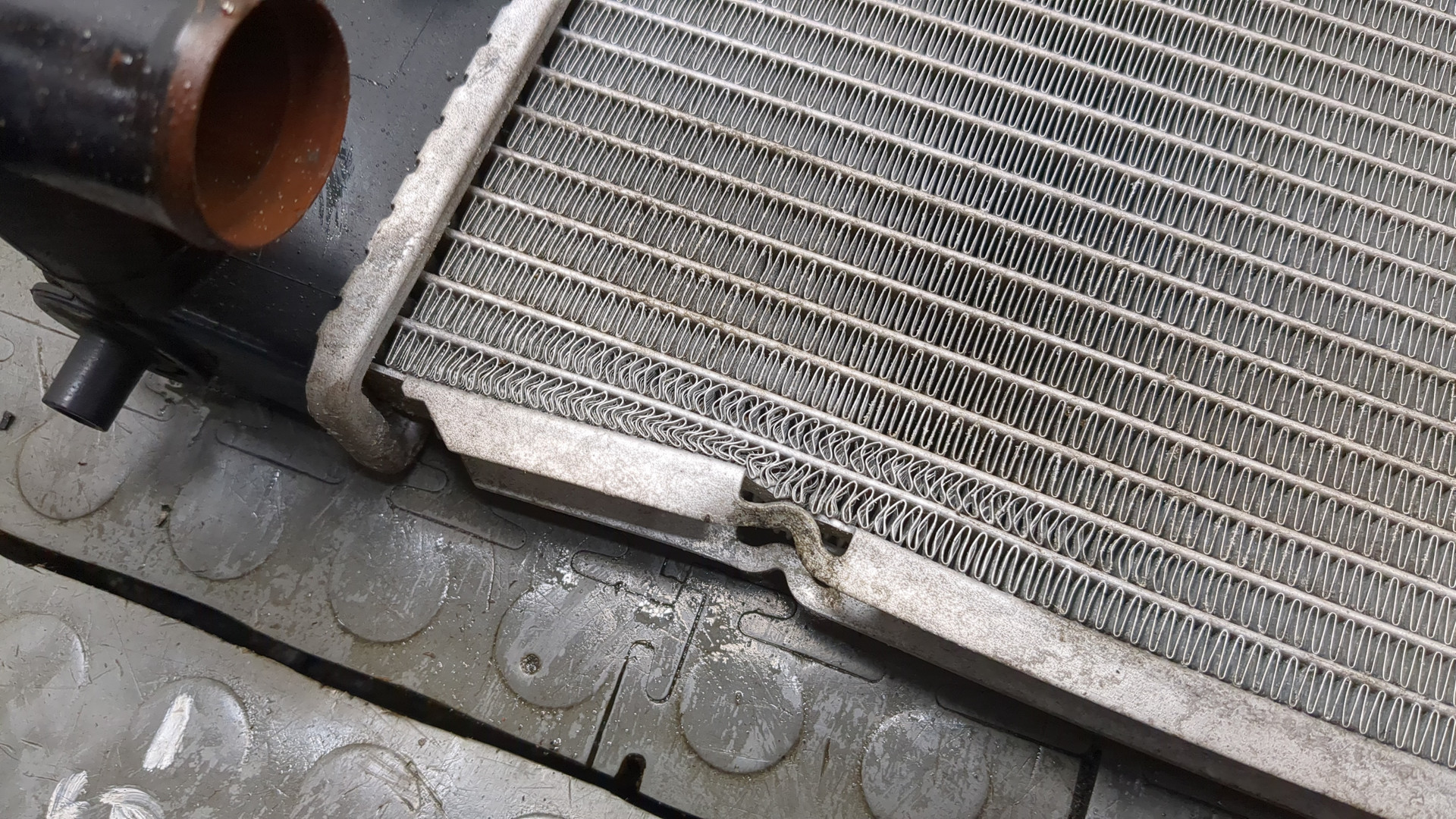 Радиатор охлаждения двигателя основной