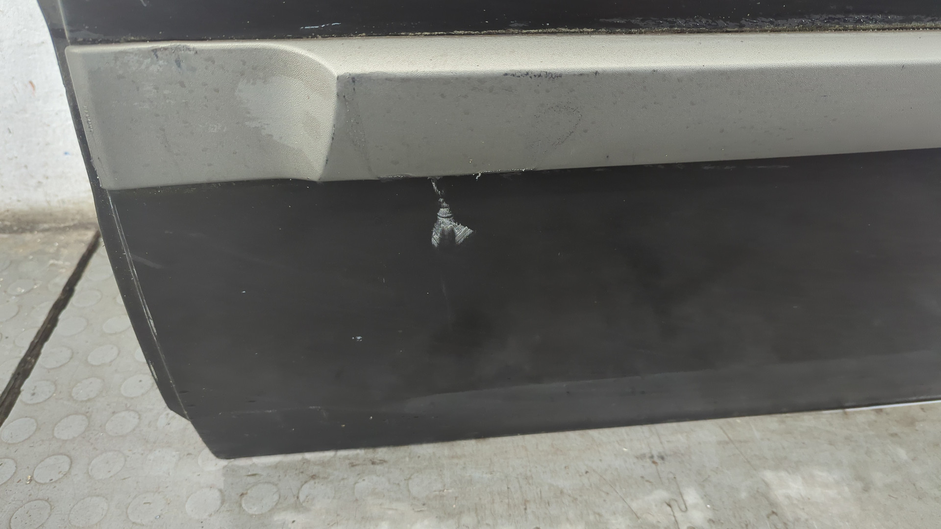 Дверь задняя левая