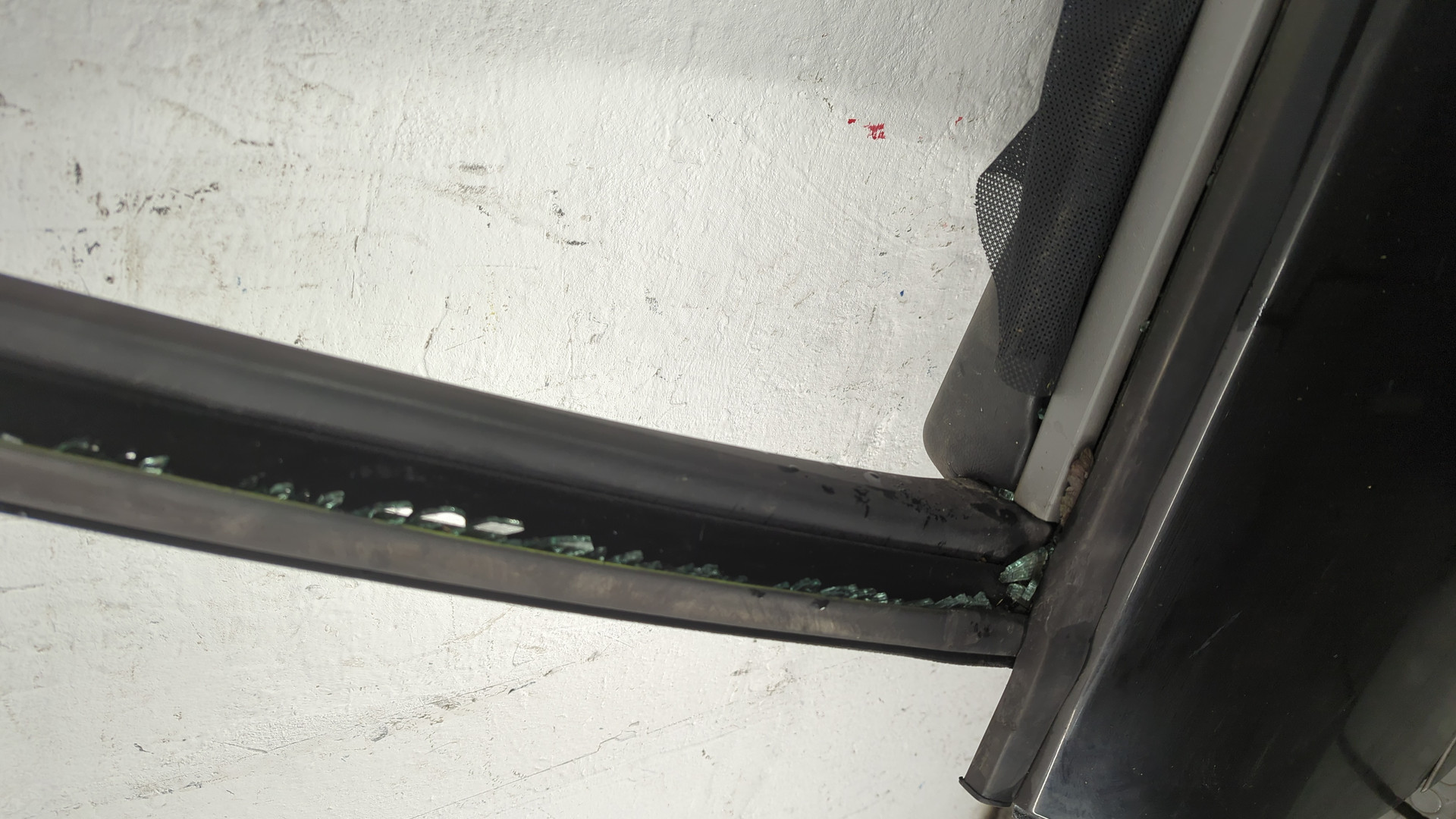 Дверь задняя левая