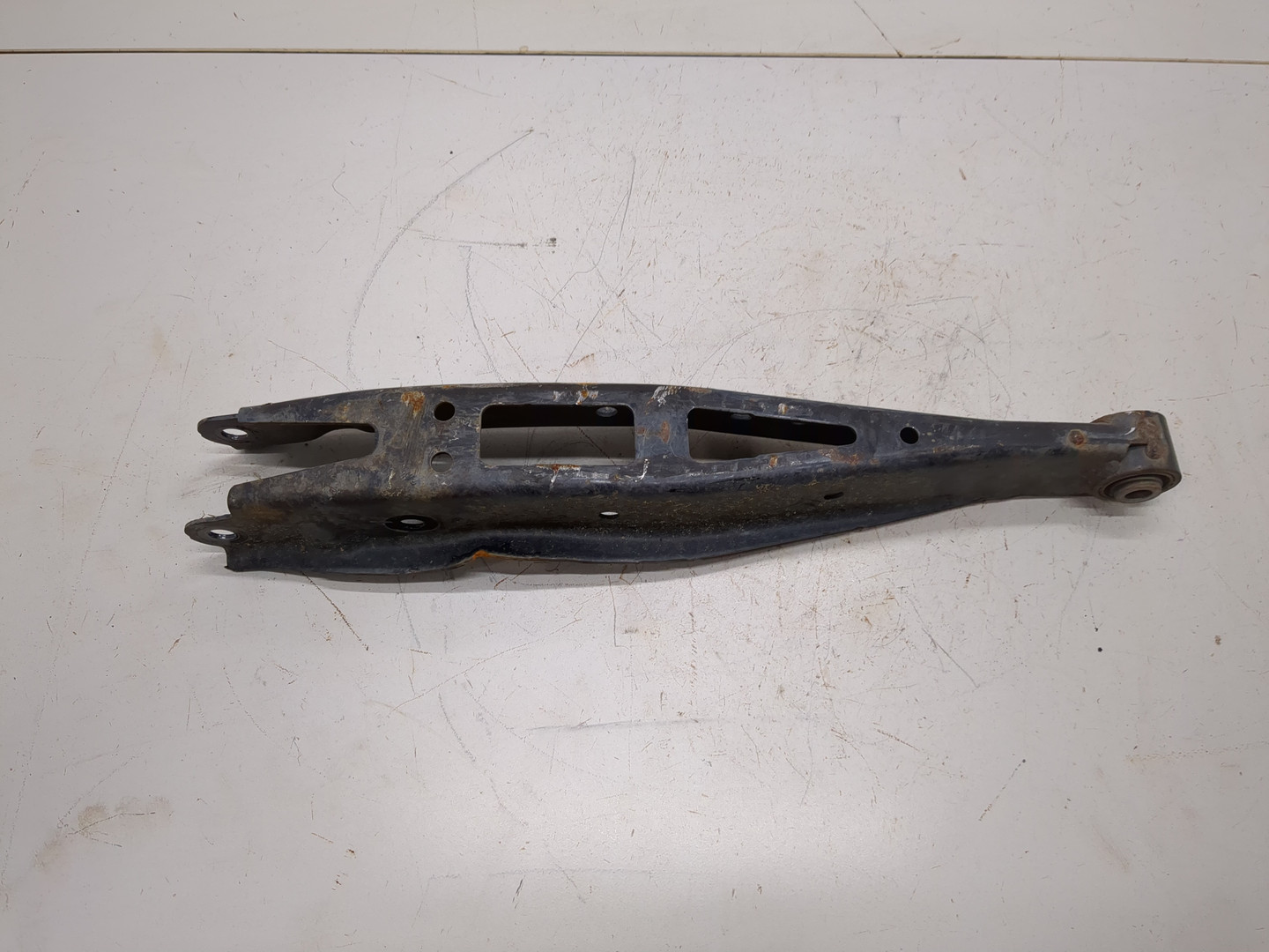 Рычаг задний