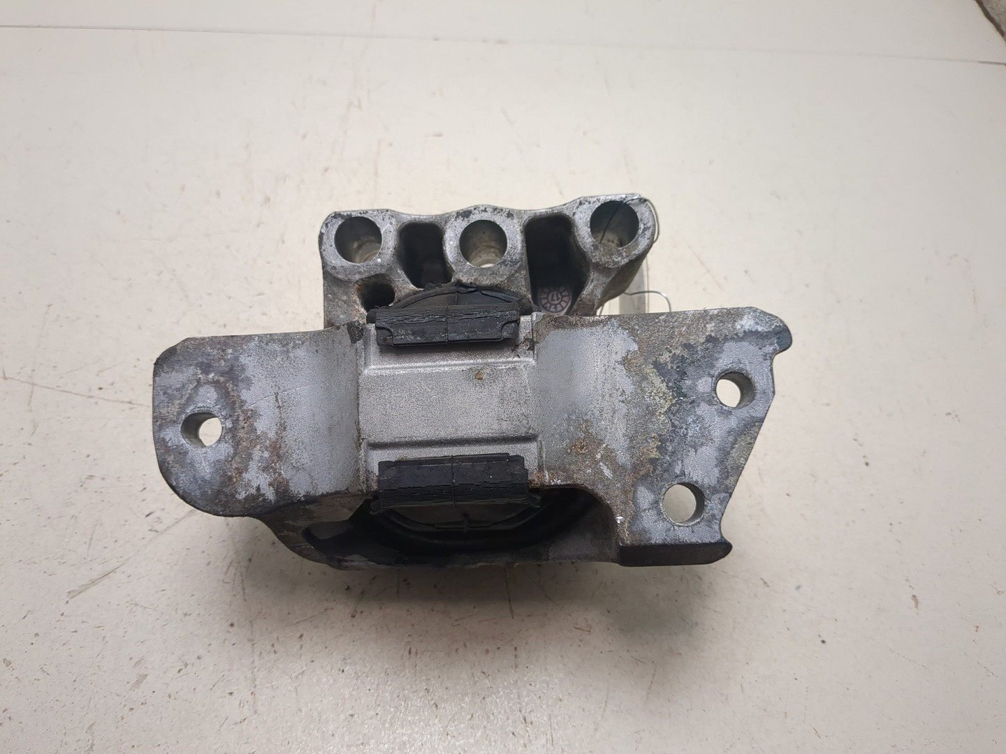 Опора двигателя