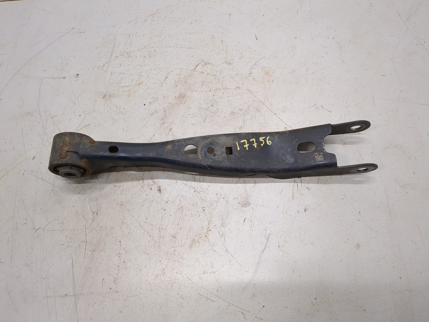 Рычаг задний