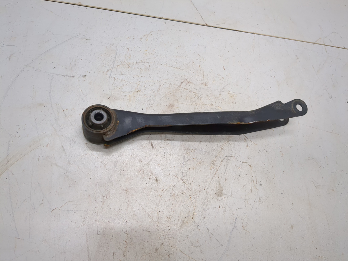 Рычаг задний