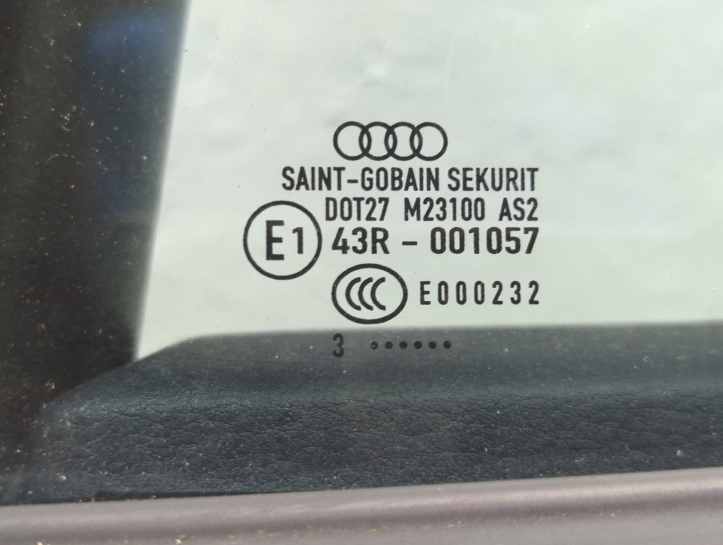 Дверь задняя левая