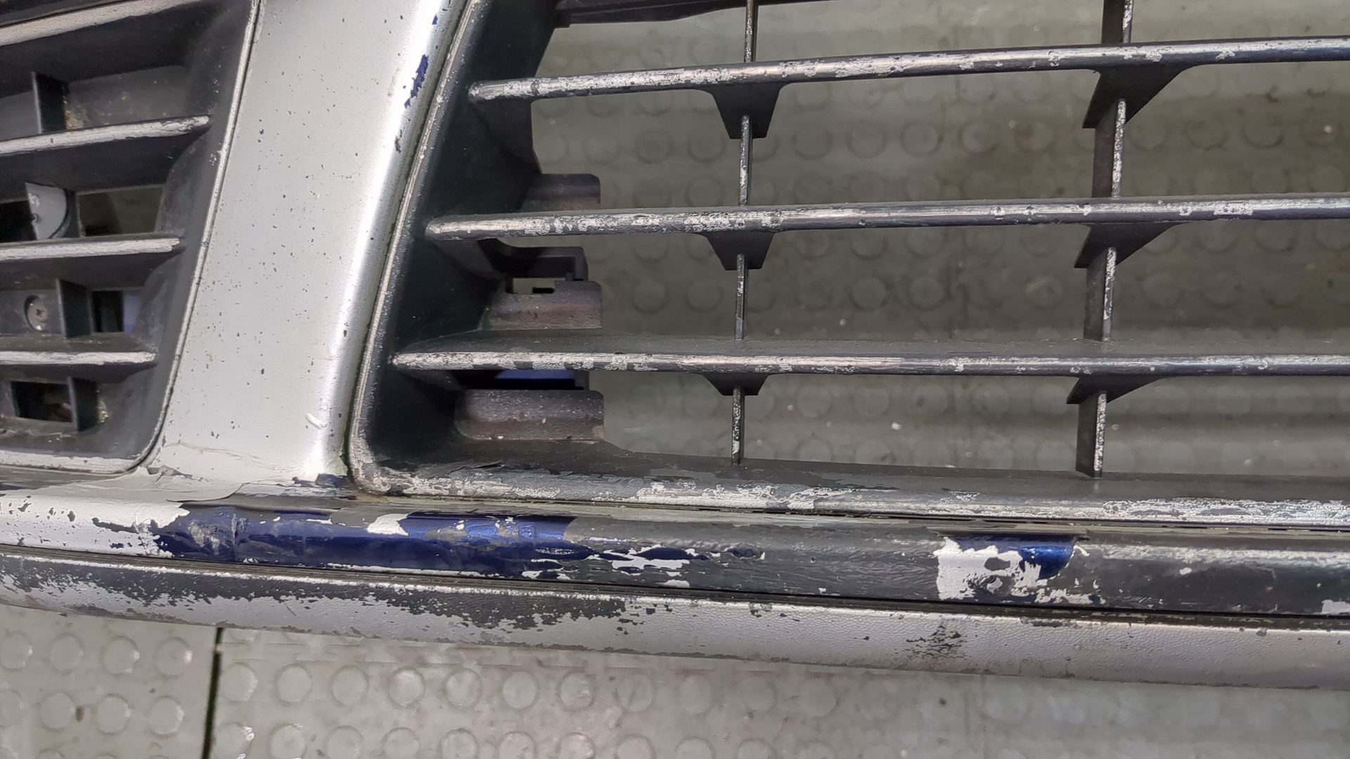 Бампер передний