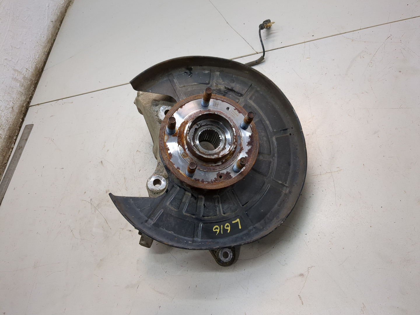 Кулак поворотный задний правый