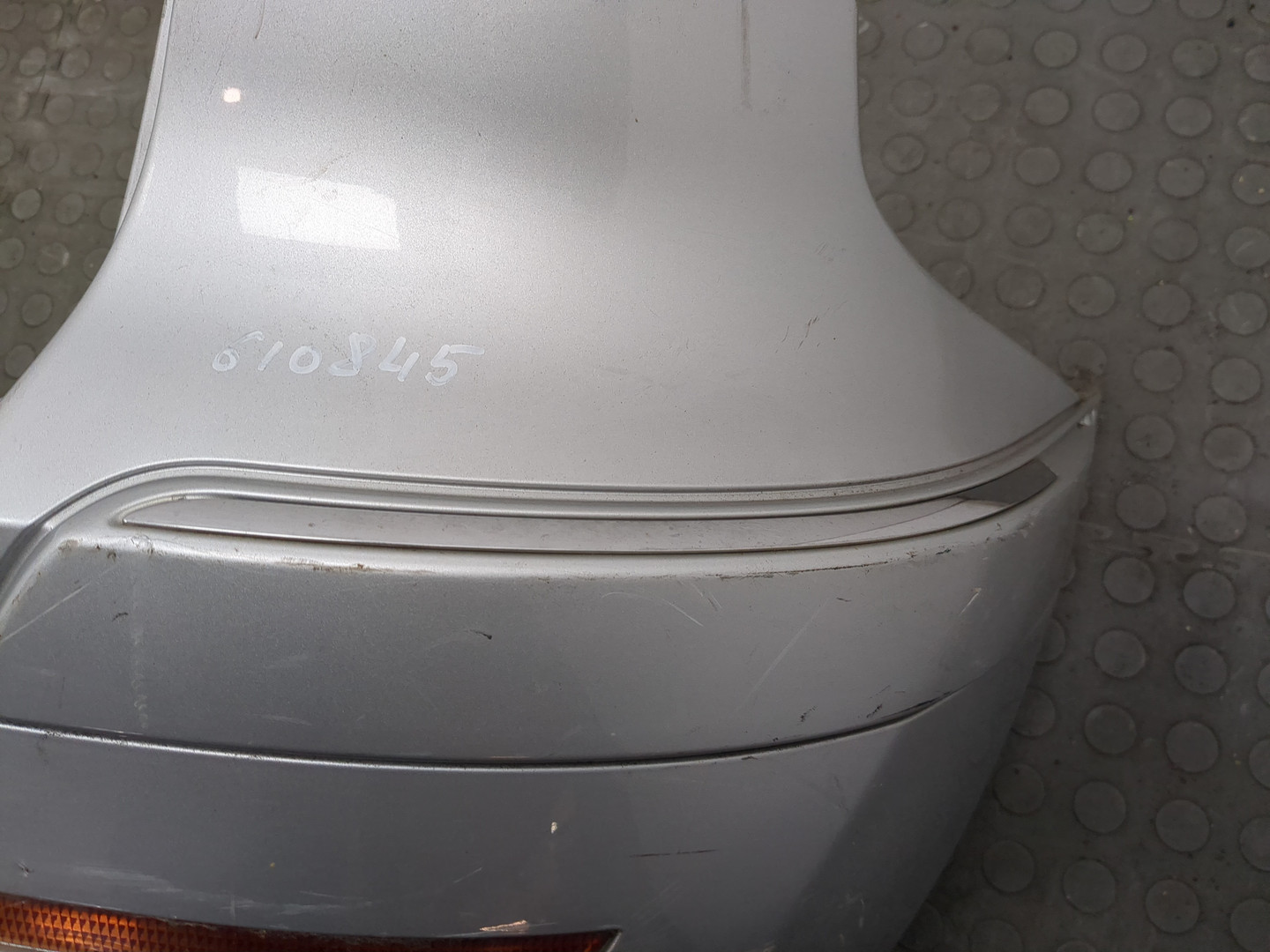 Бампер задний