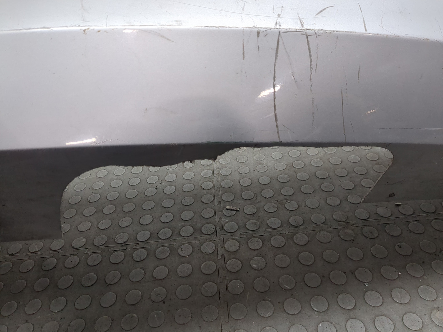 Бампер задний