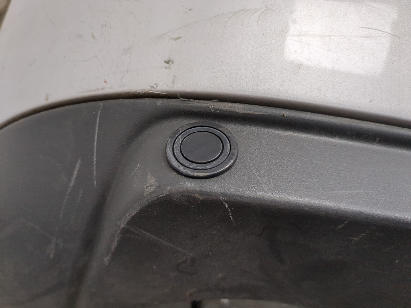 Бампер задний