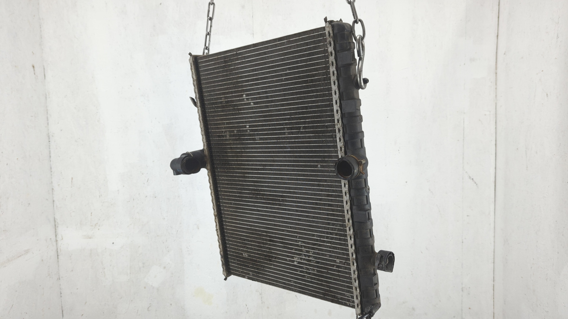 Радиатор охлаждения двигателя основной
