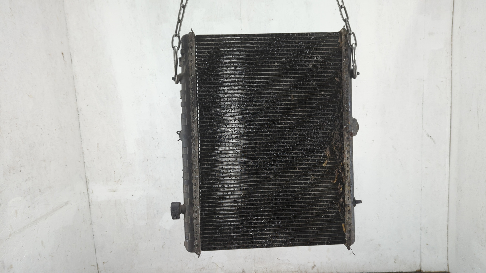 Радиатор охлаждения двигателя основной