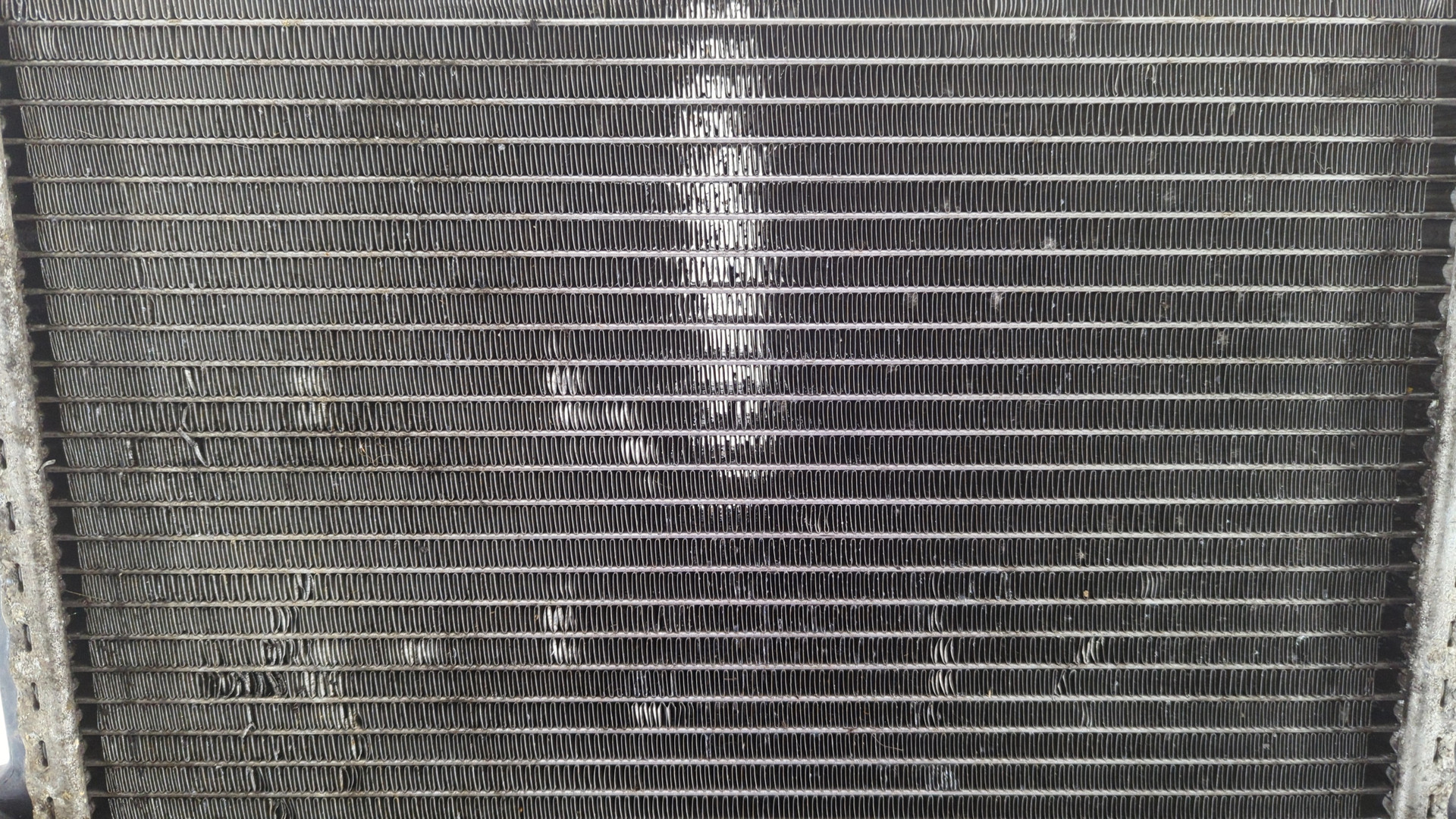 Радиатор охлаждения двигателя основной