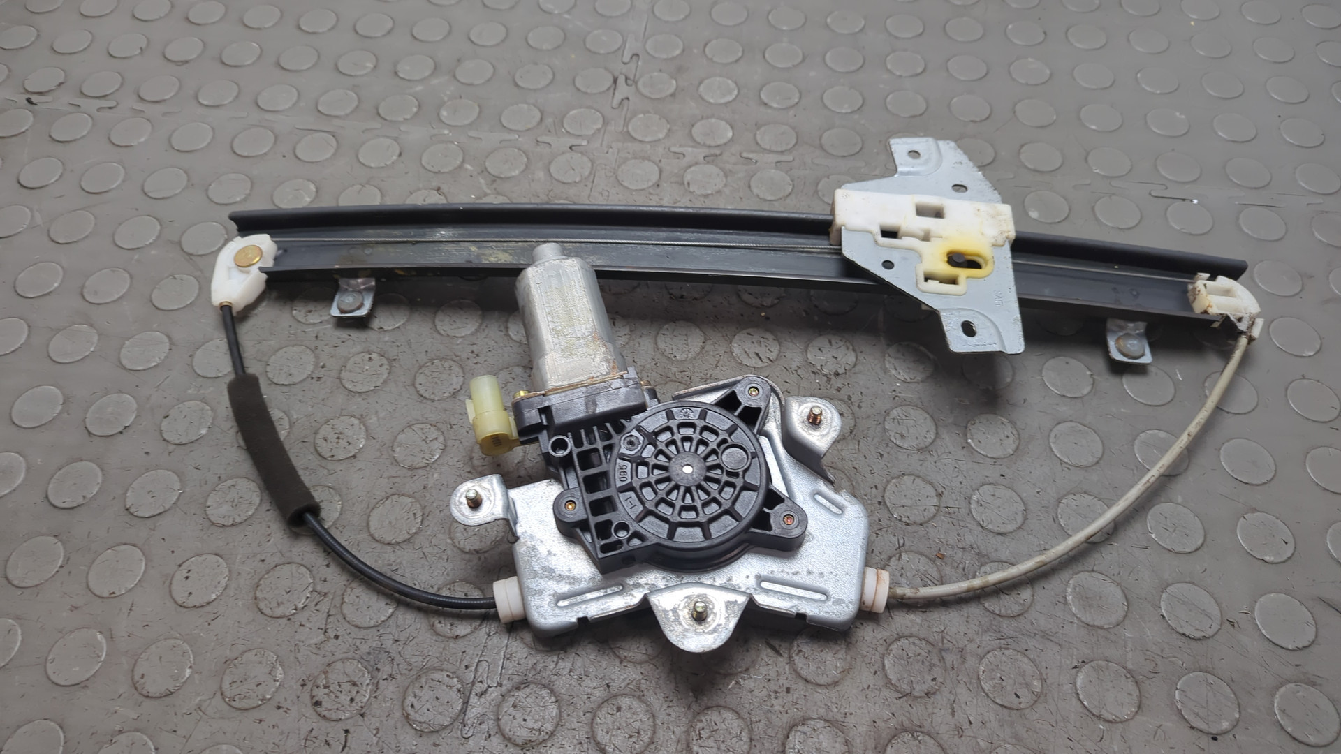 Стеклоподъемник электр. передний левый