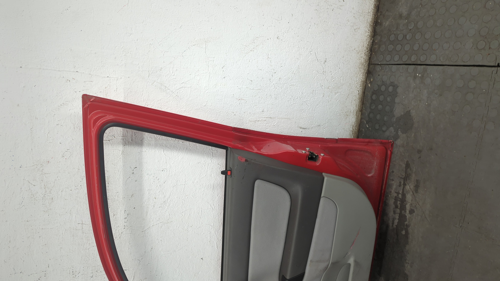 Дверь передняя правая