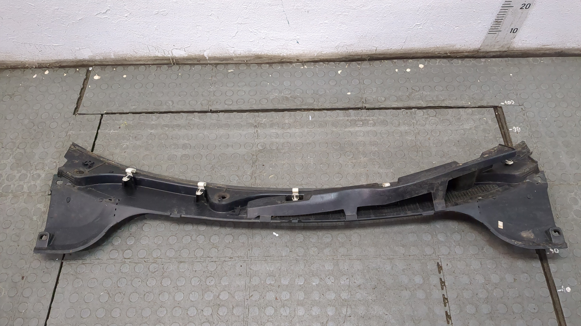 Решетка стеклоочистителей (Жабо)