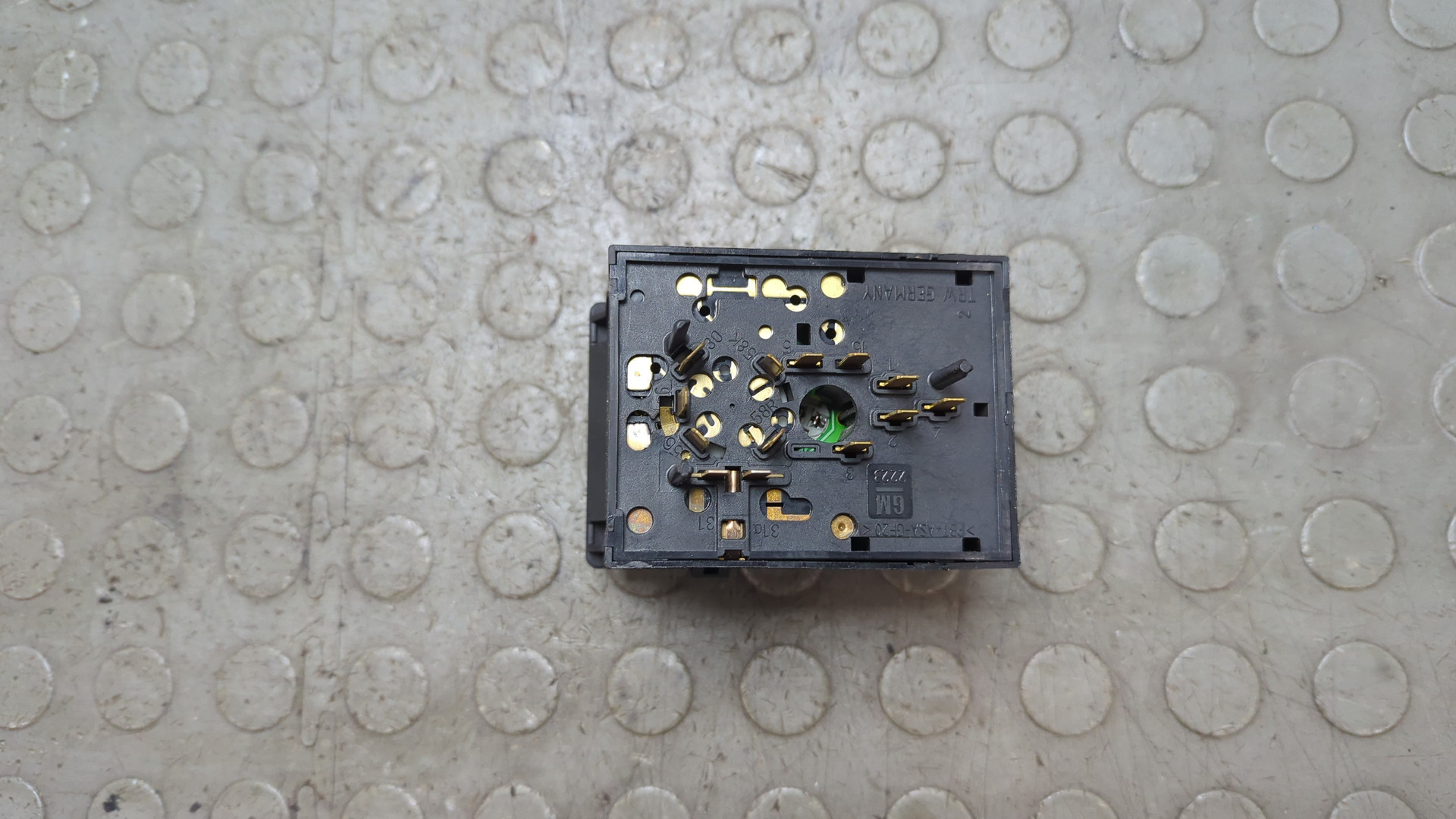 Переключатель света фар