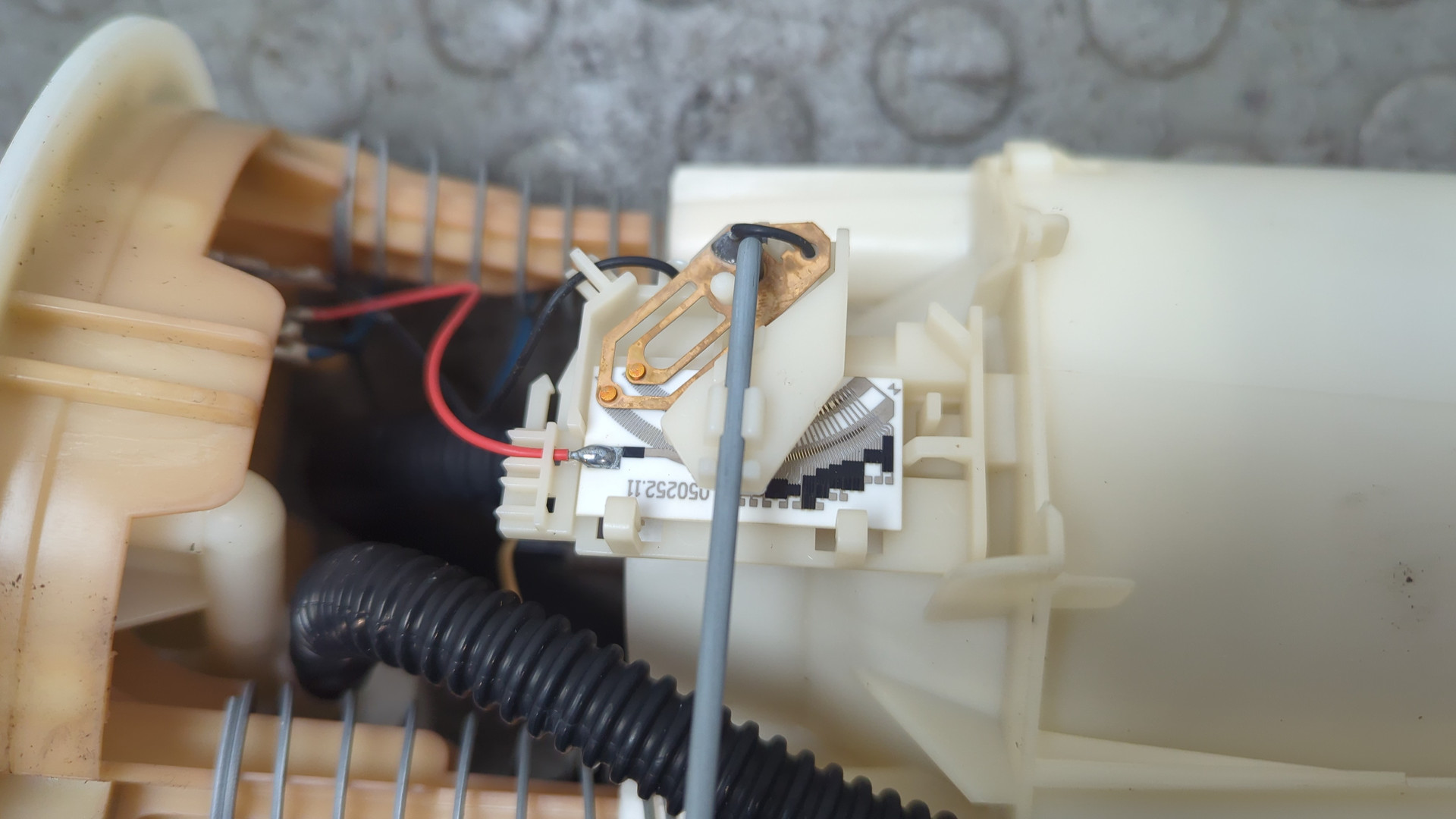 Насос топливный электрический