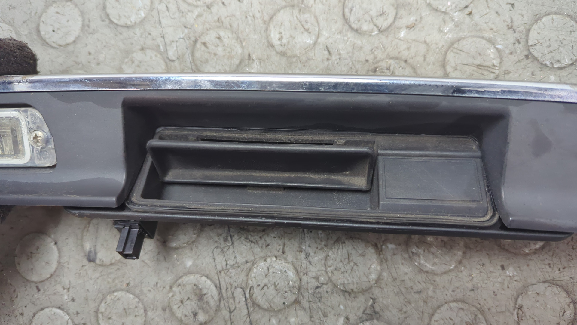 Фонарь подсветки номера