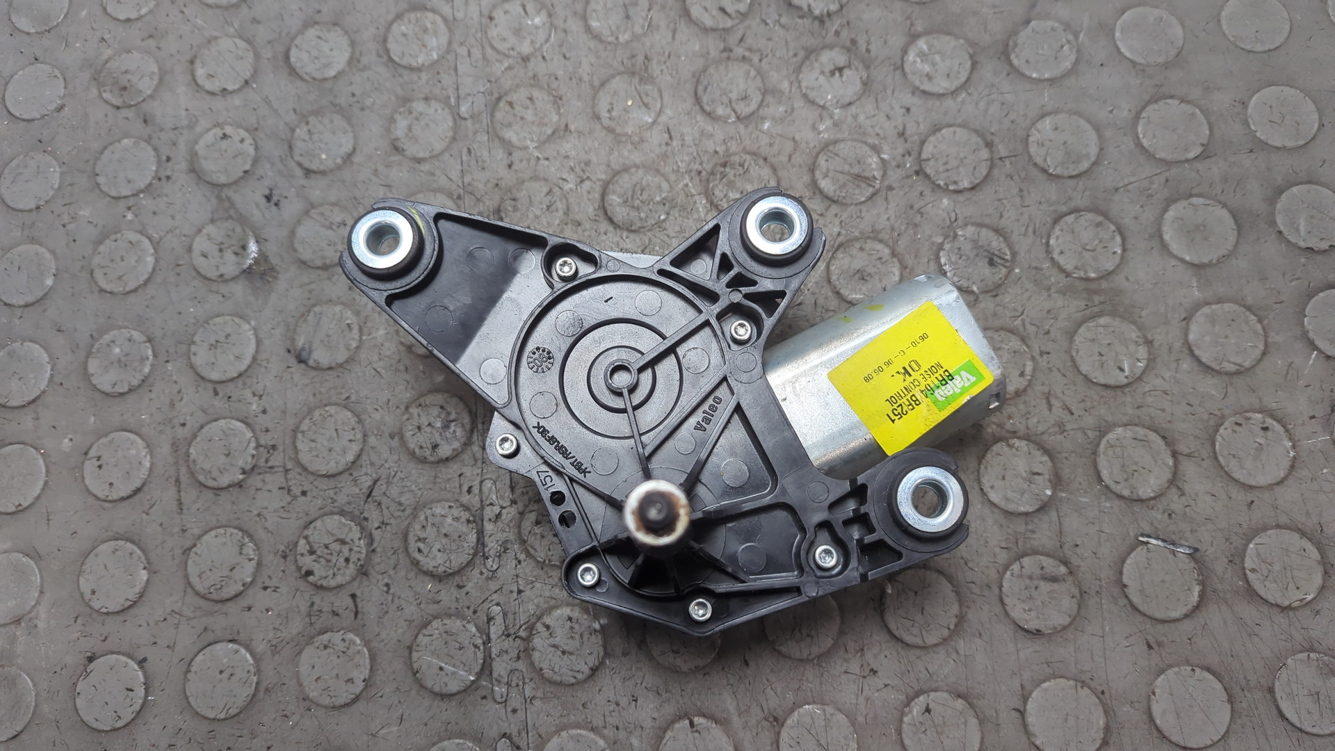 Моторчик стеклоочистителя задний