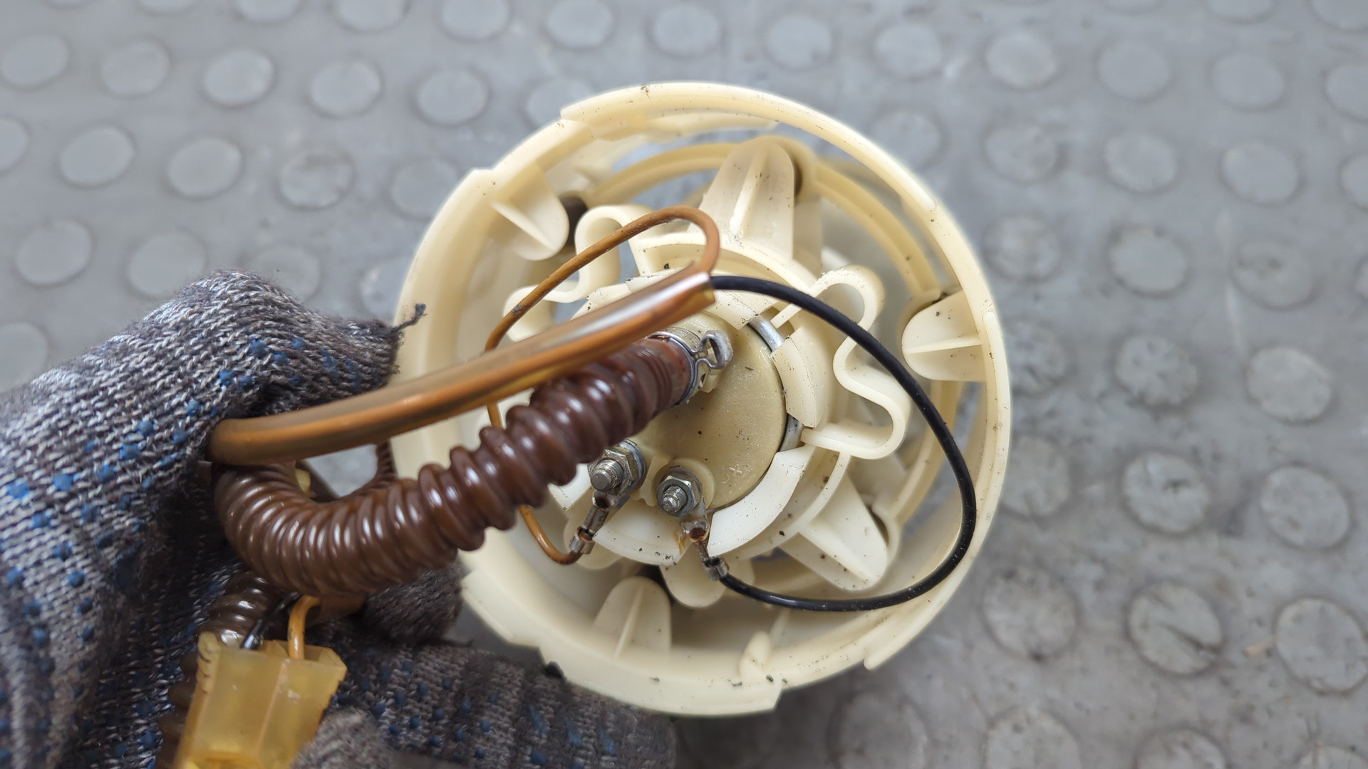 Насос топливный электрический