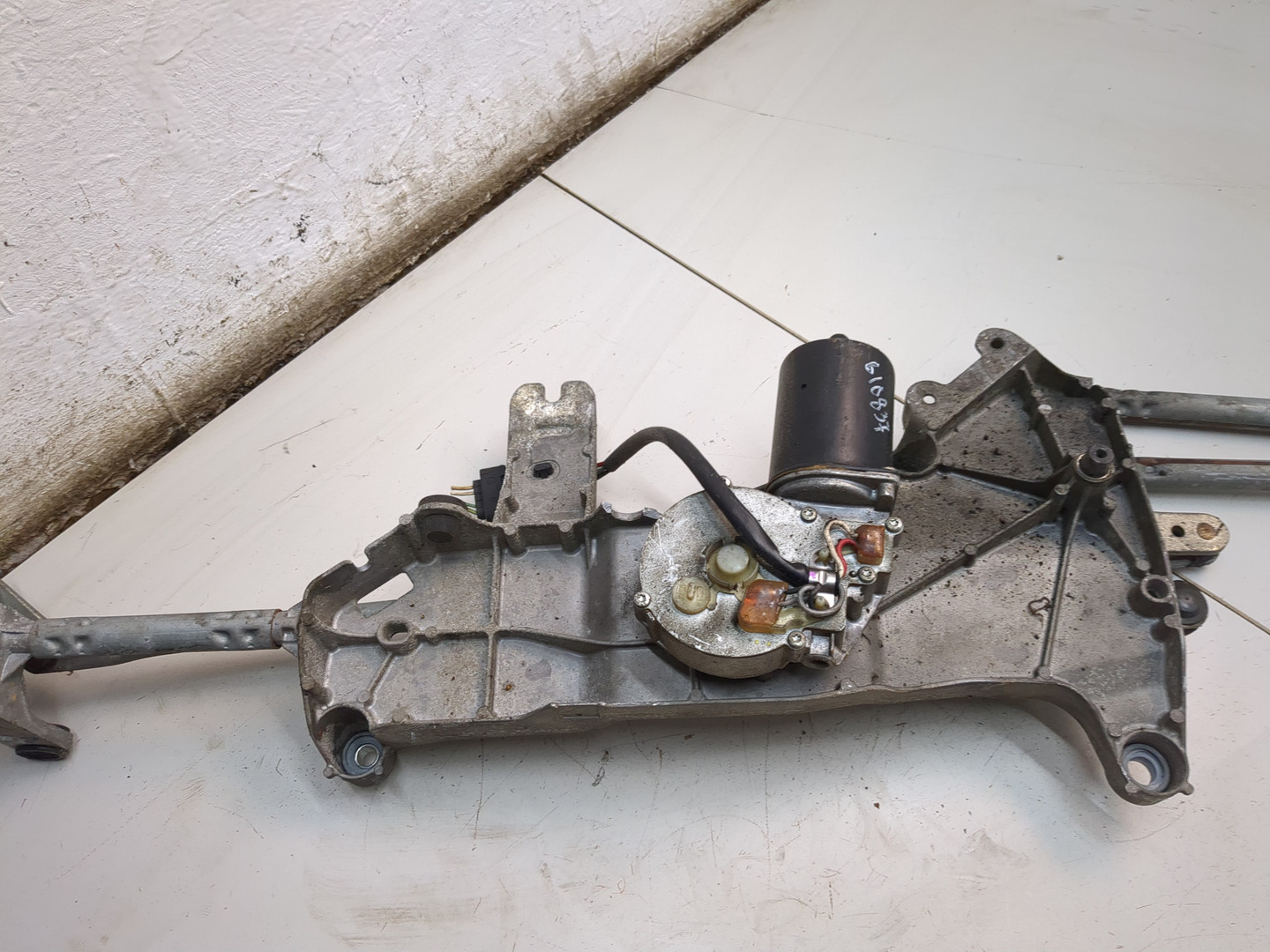 Трапеция стеклоочистителей