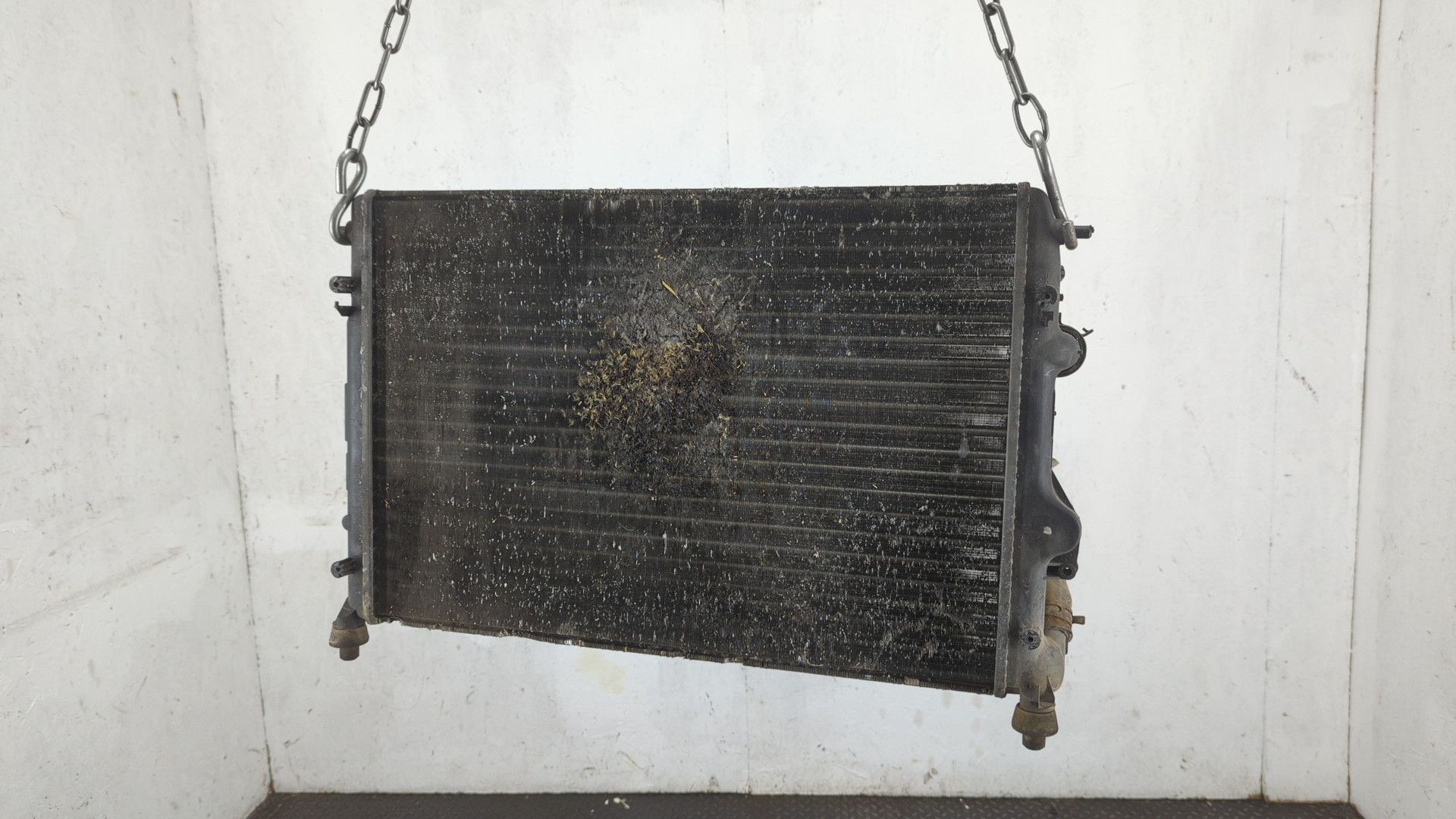 Радиатор охлаждения двигателя основной