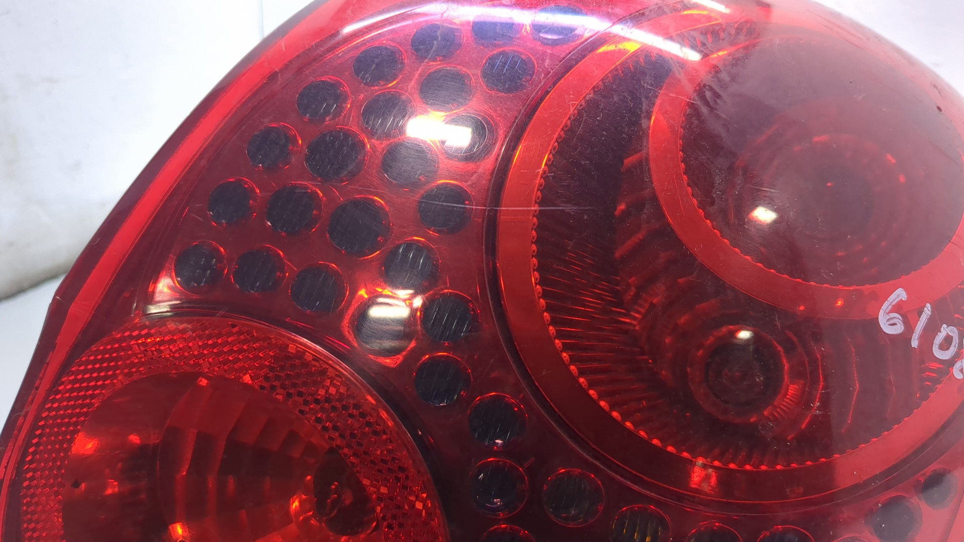 Фонарь задний правый