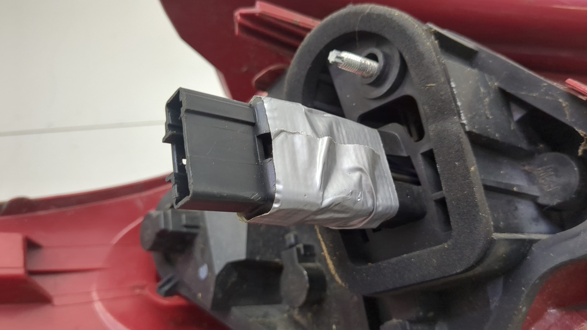 Фонарь задний правый