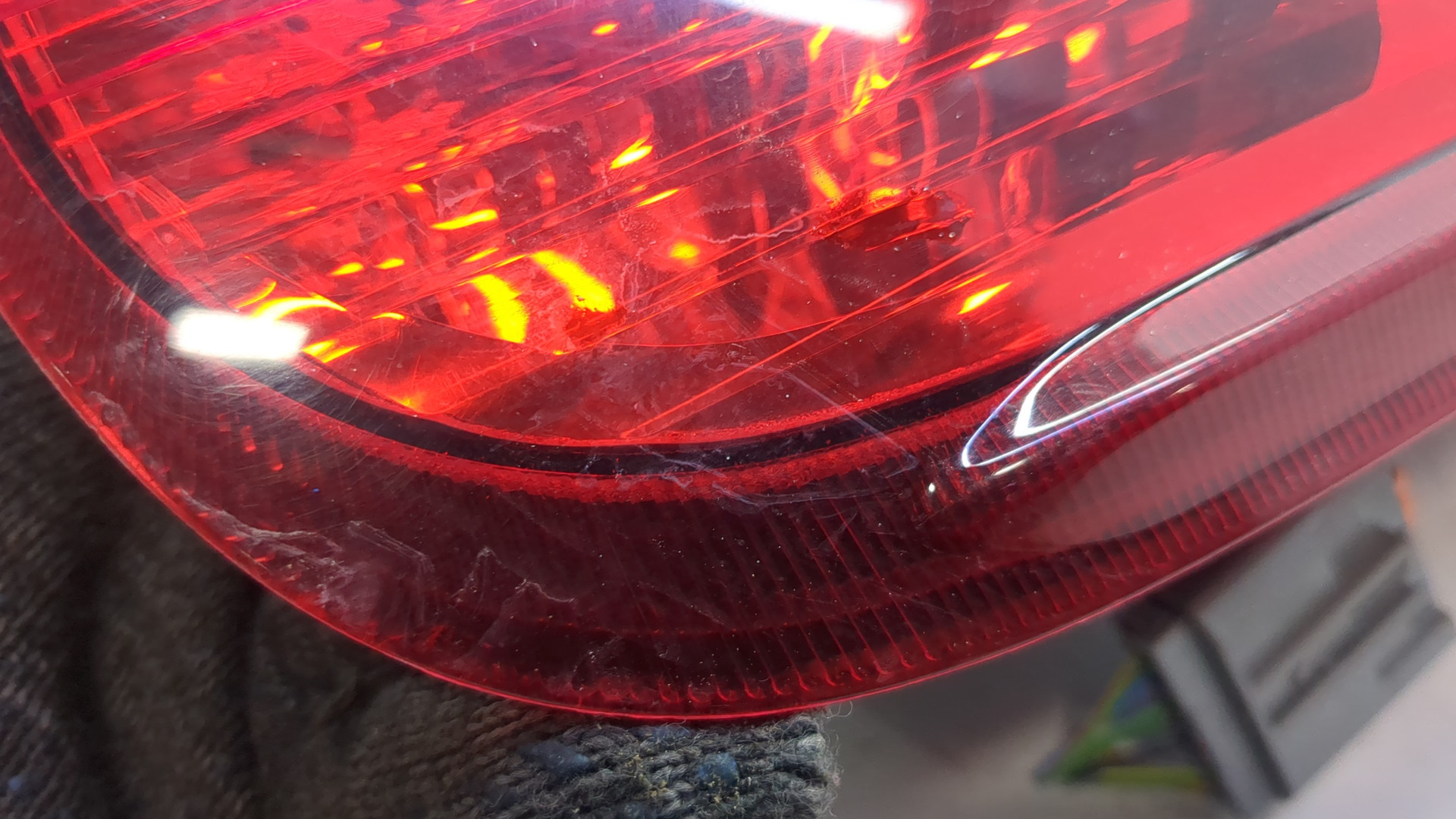 Фонарь задний правый