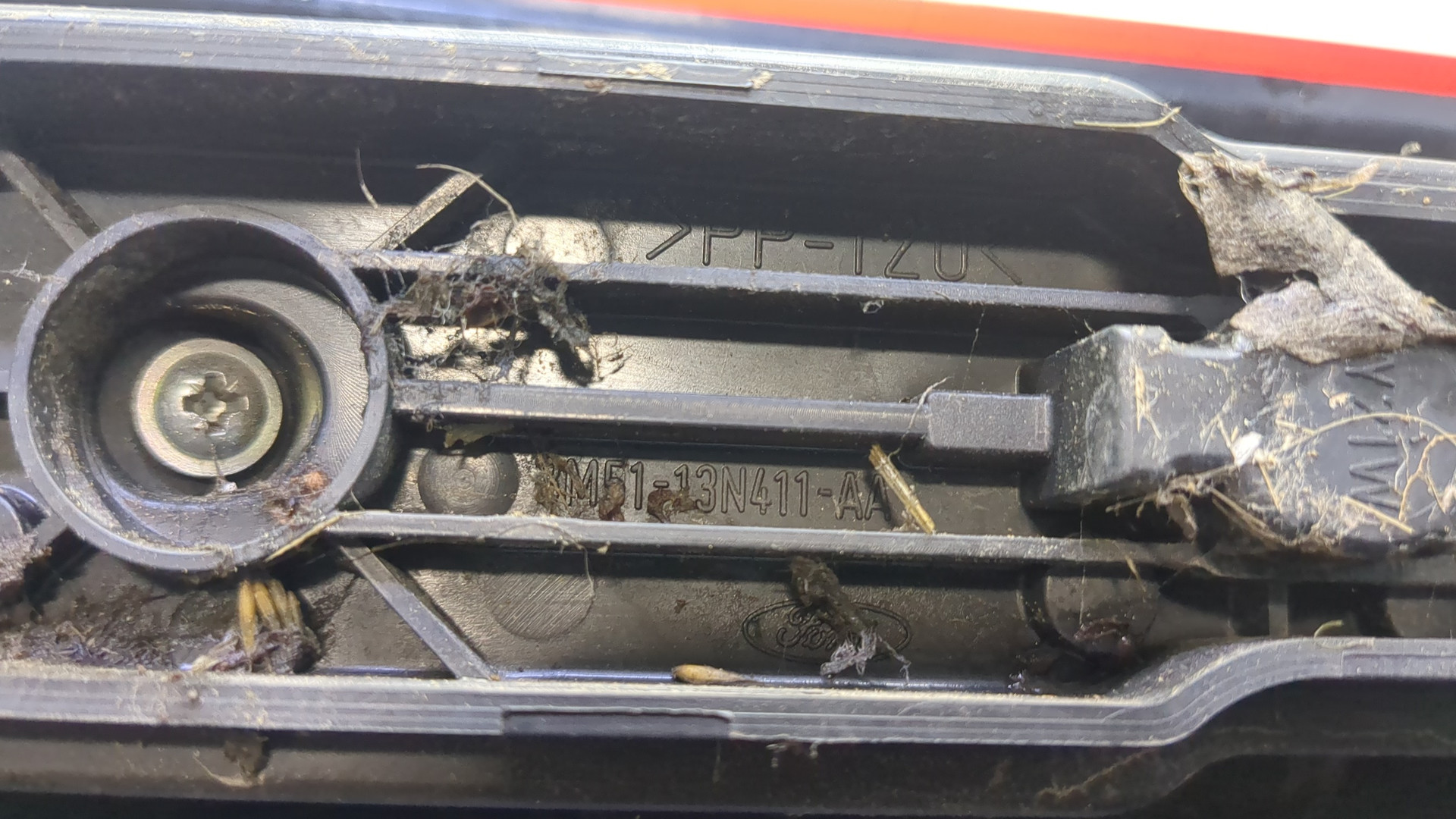 Фонарь задний правый