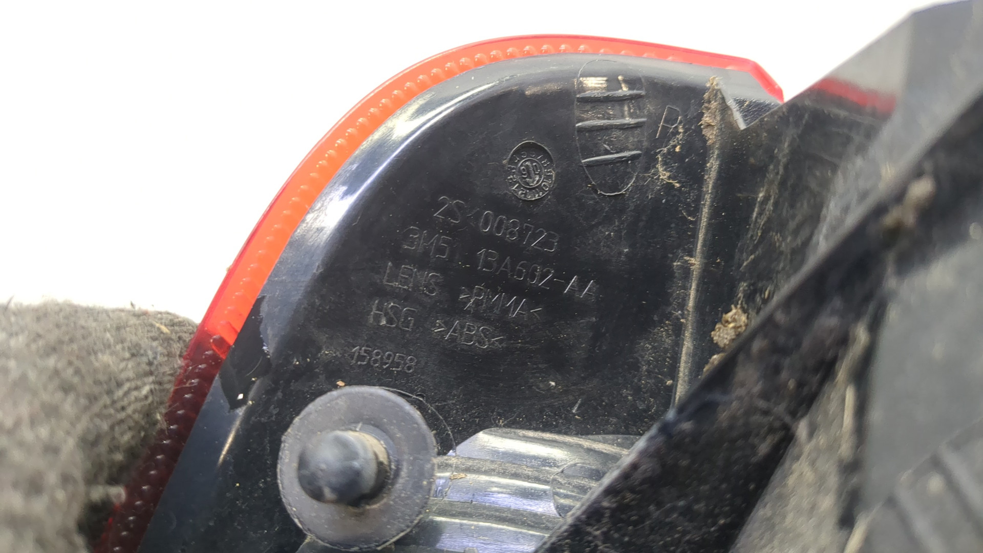 Фонарь задний правый