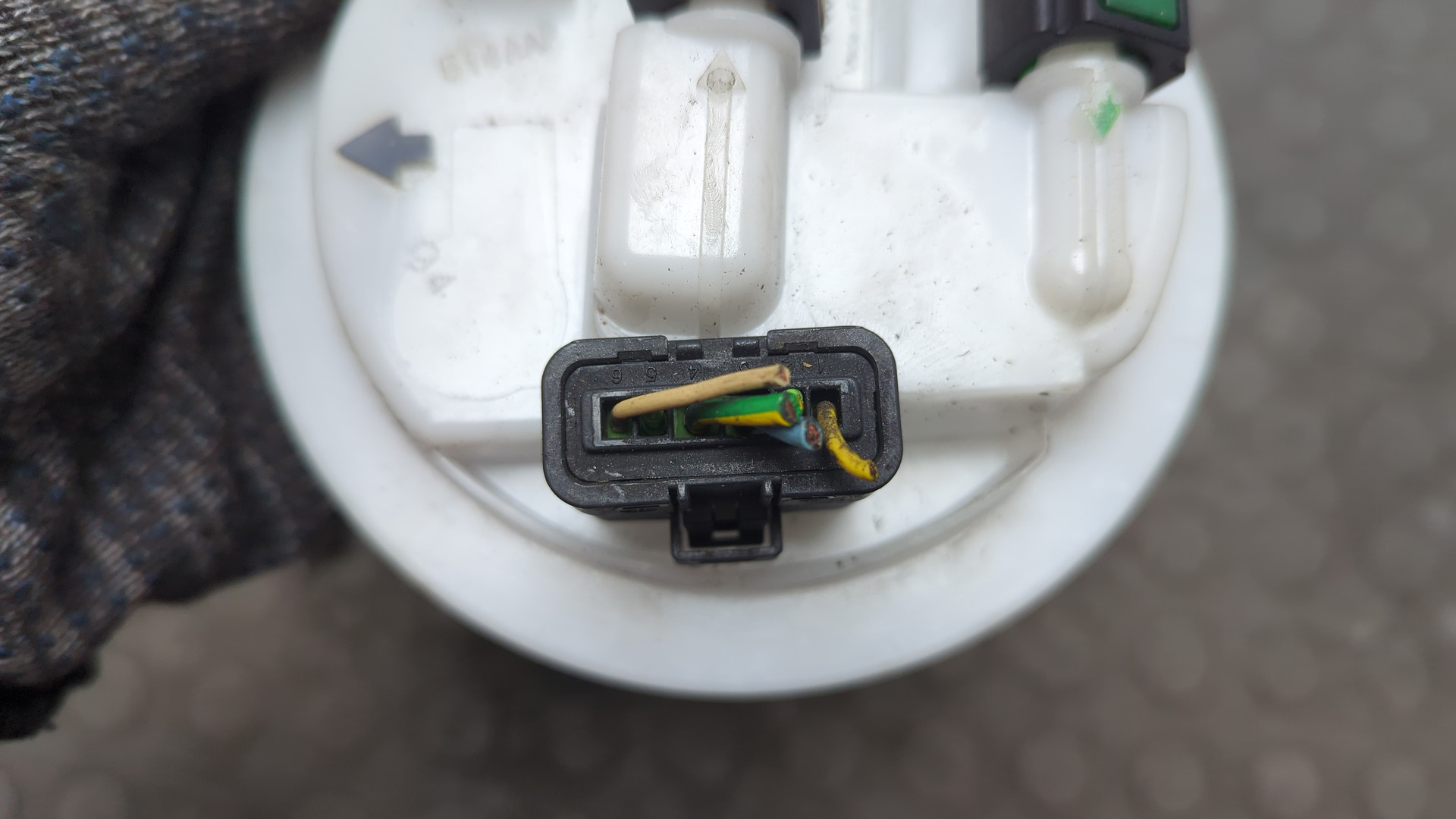 Насос топливный электрический