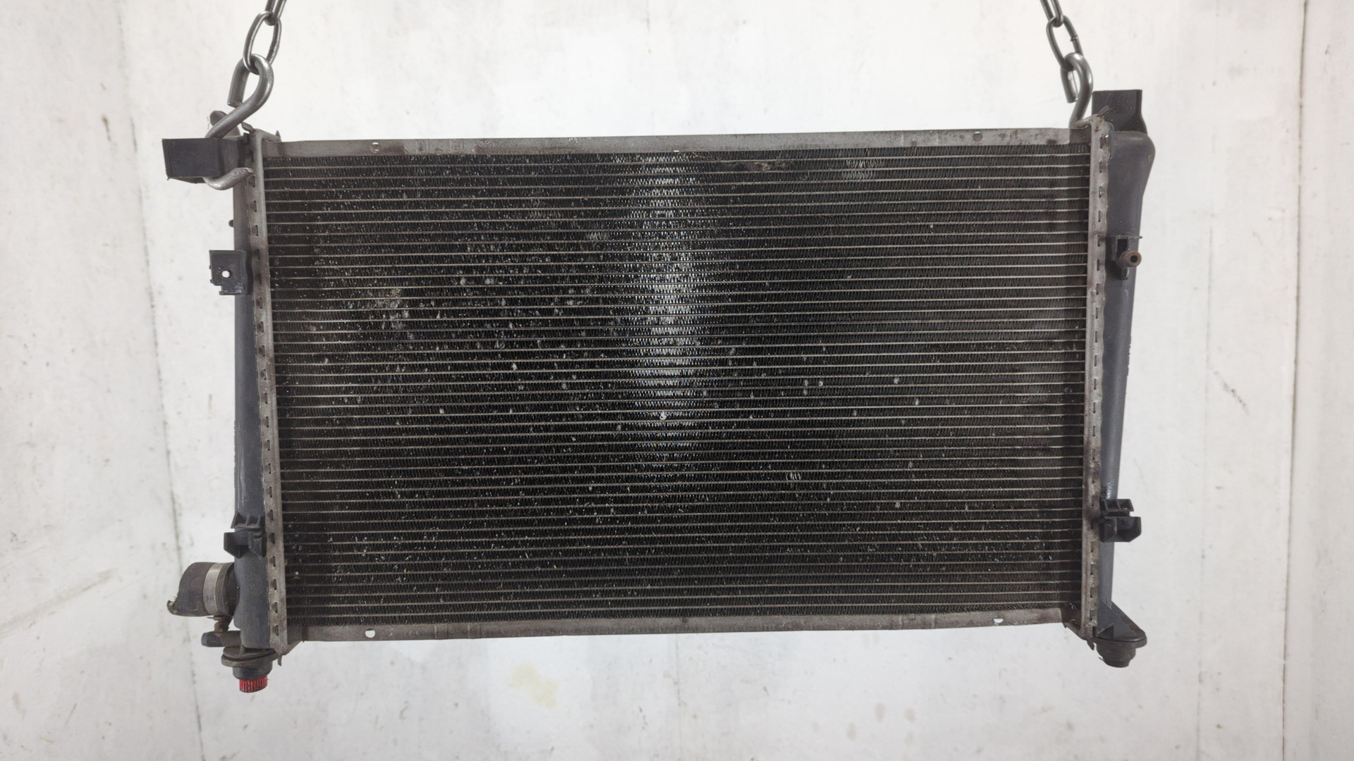 Радиатор охлаждения двигателя основной
