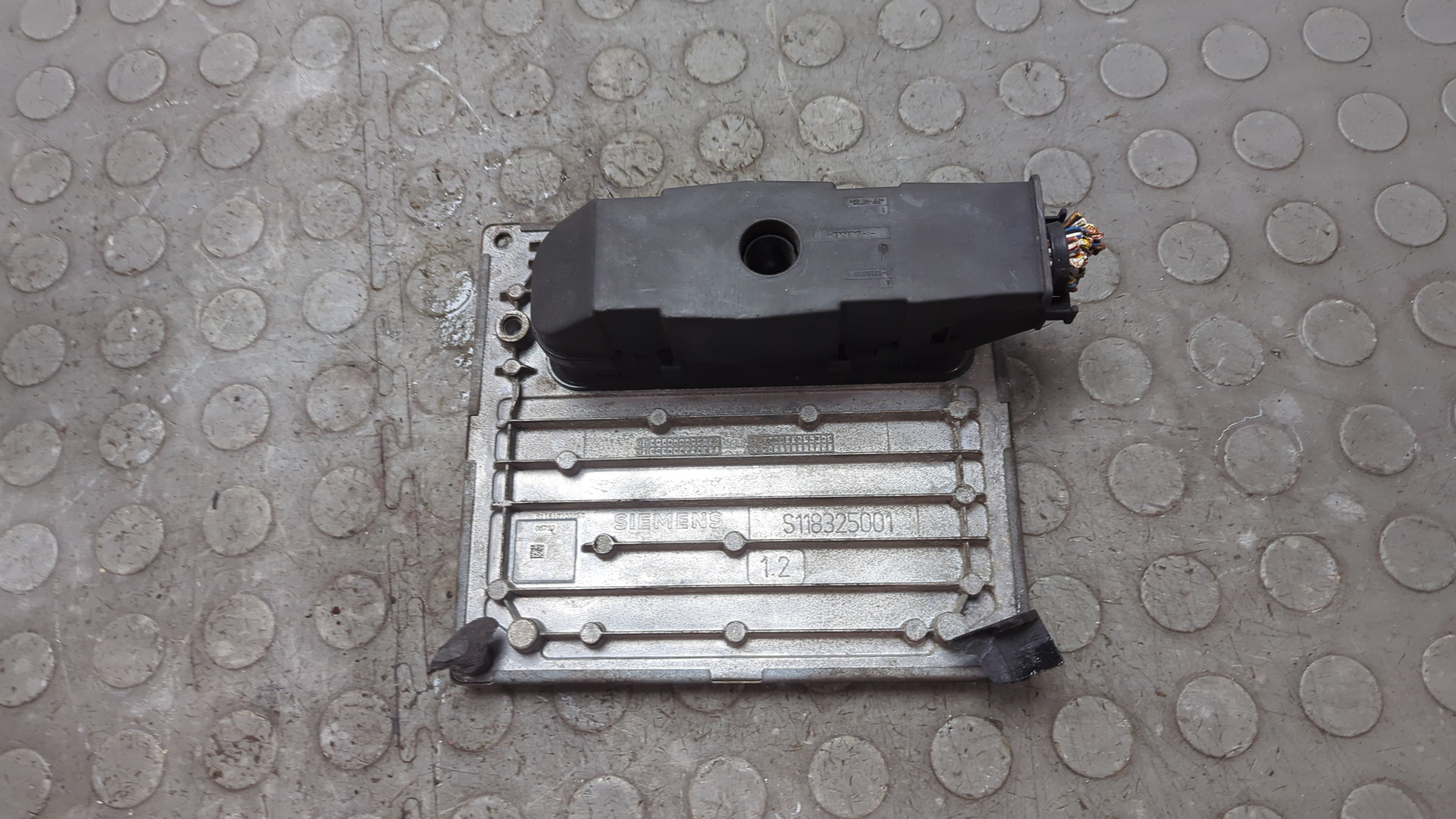 Блок управления двигателем