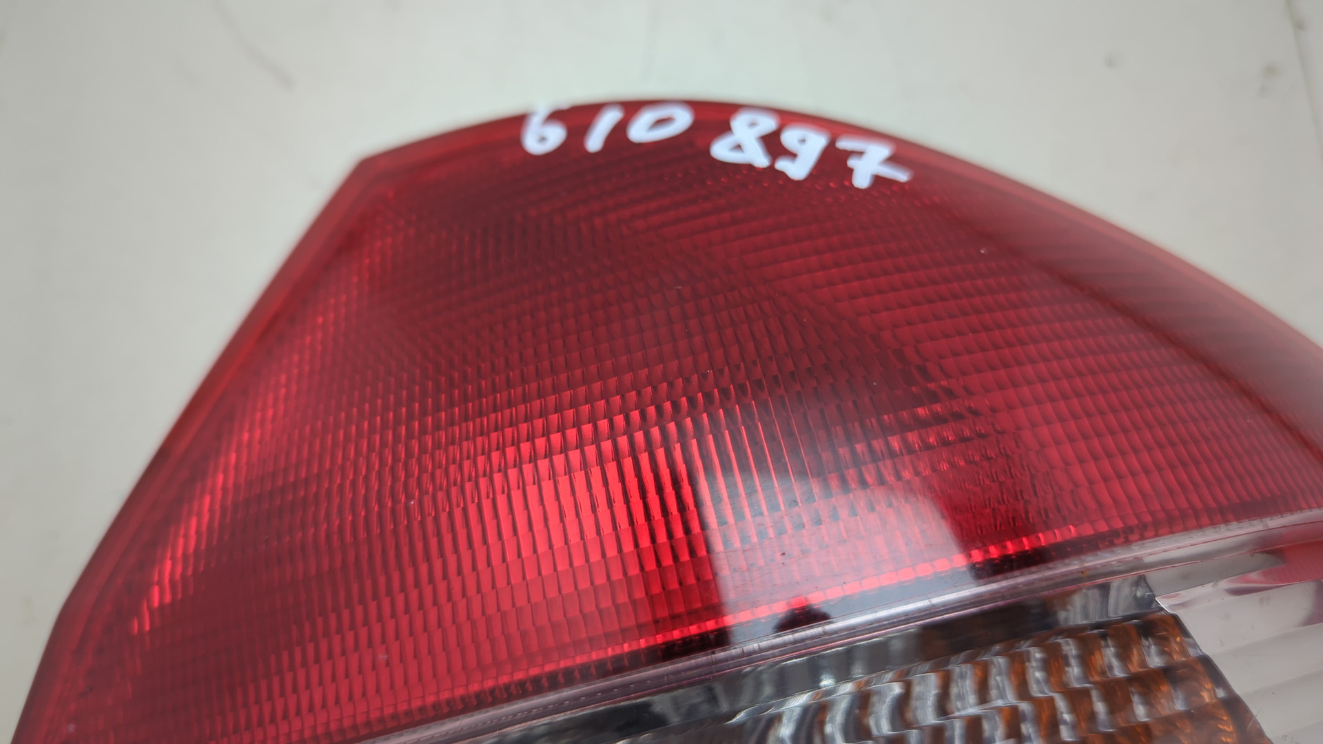 Фонарь задний правый