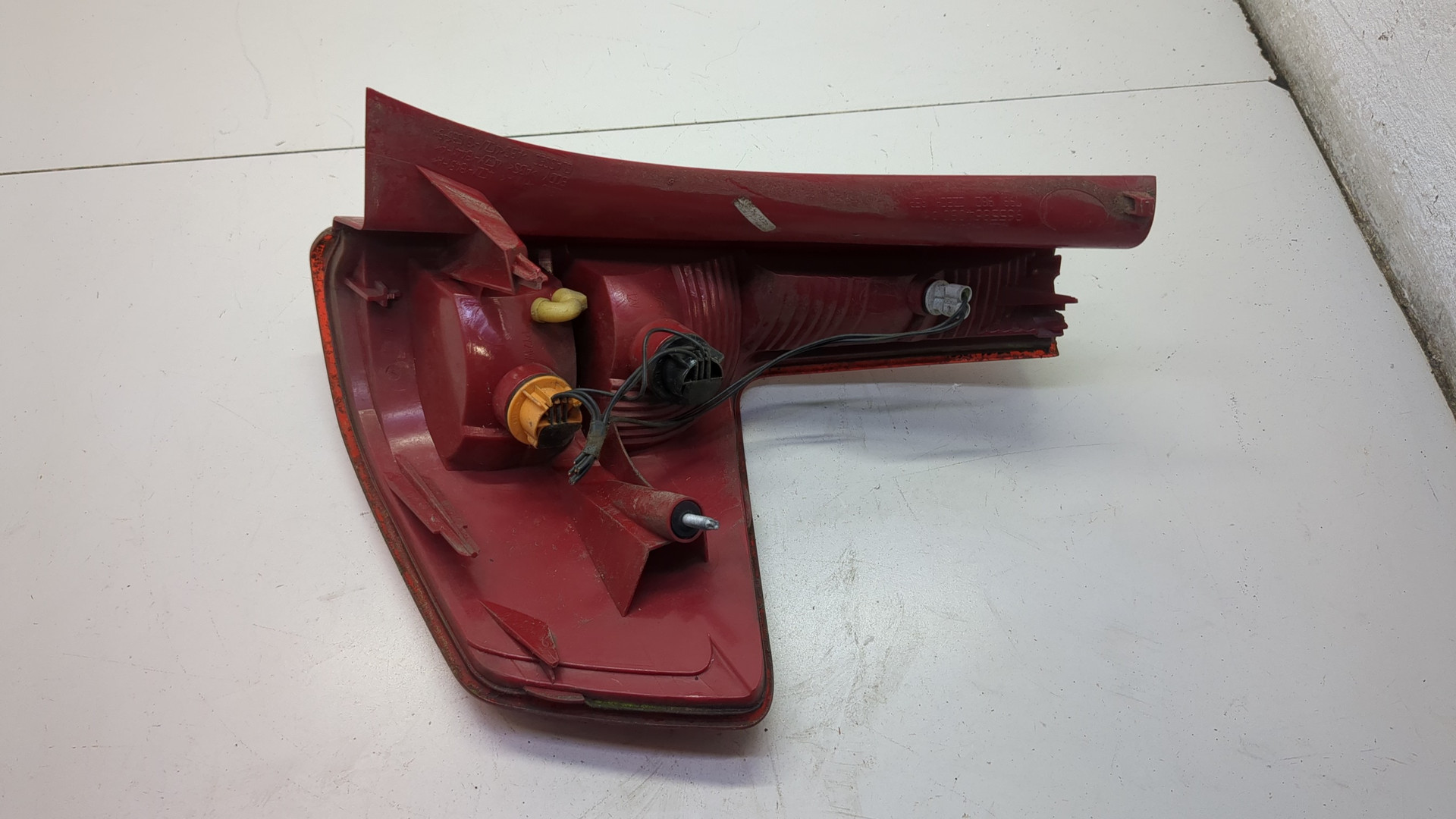 Фонарь задний левый