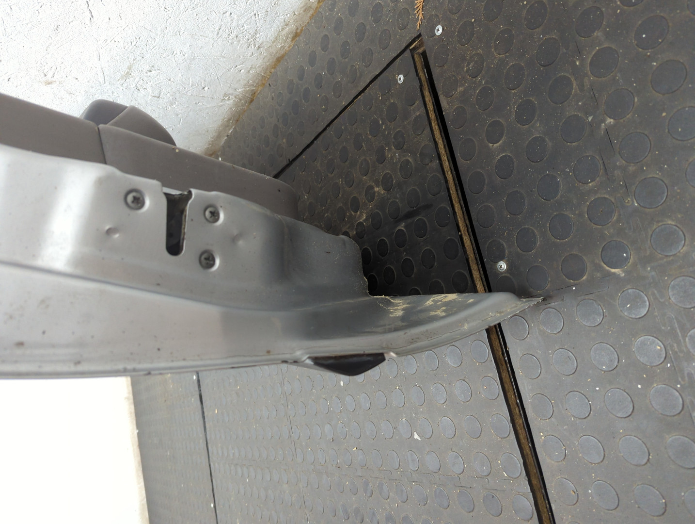 Дверь передняя левая