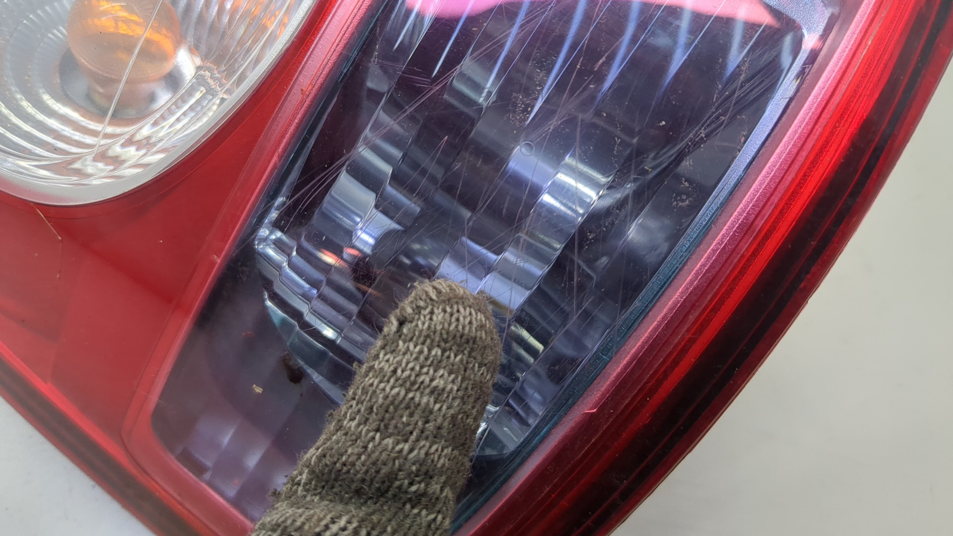 Фонарь задний левый