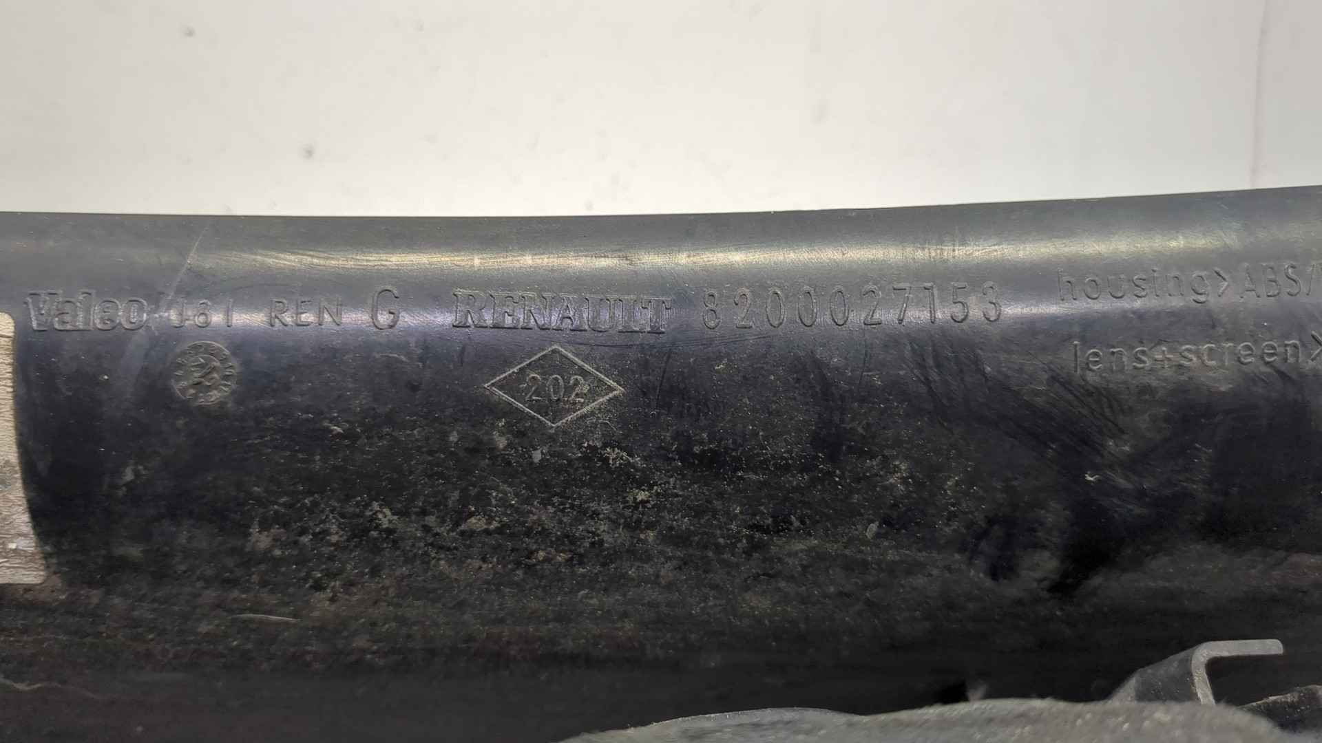 Фонарь задний левый