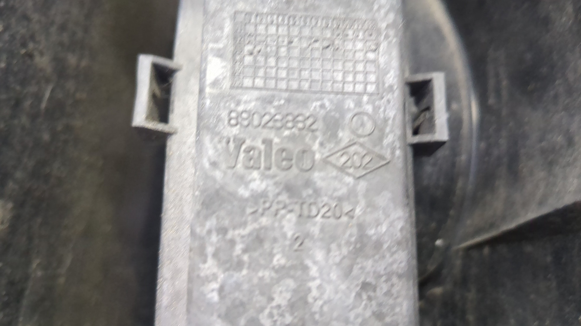 Фонарь задний левый