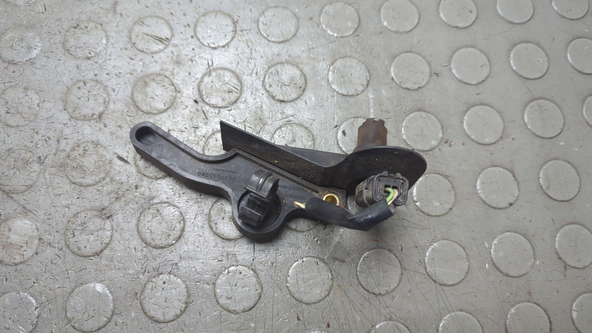 Датчик положения коленвала