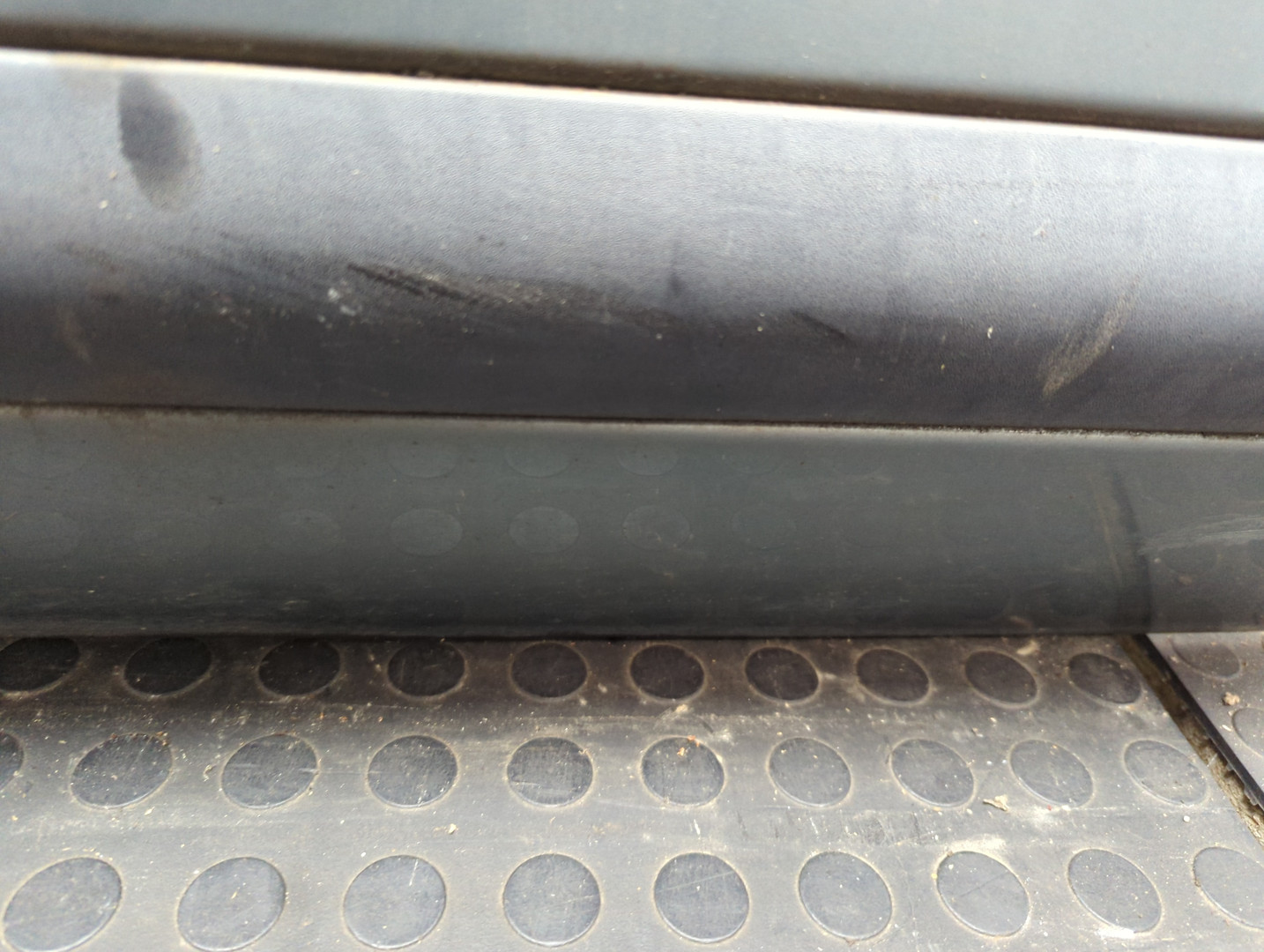 Дверь передняя левая