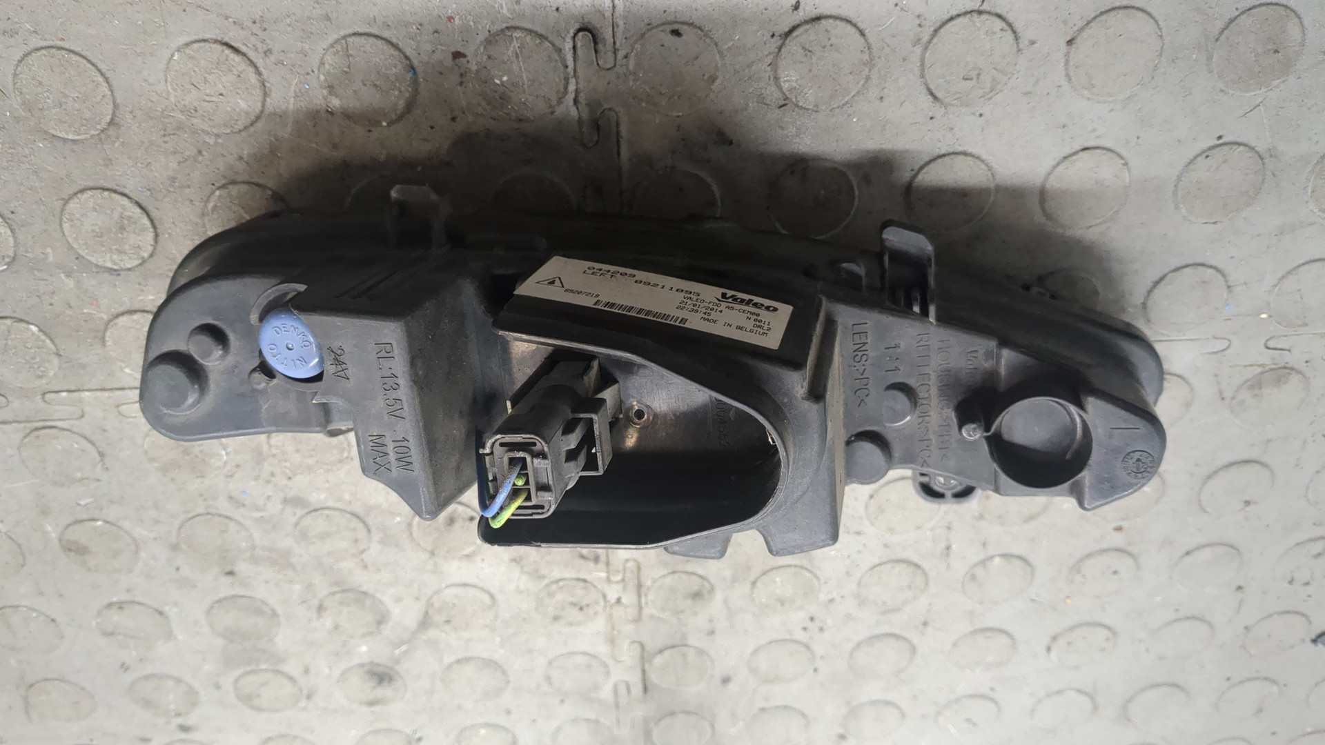 Фара дневного света левая (ходовые огни)