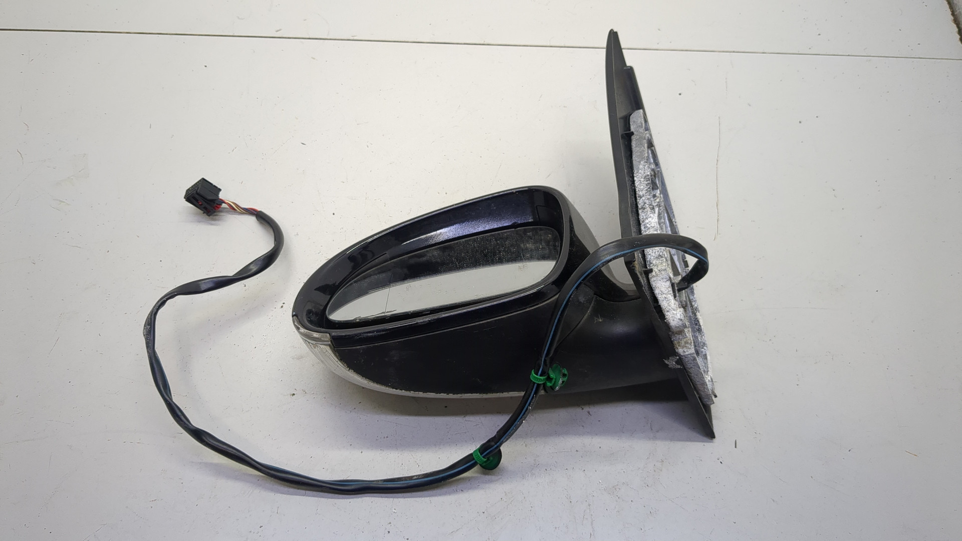 Зеркало левое электрическое