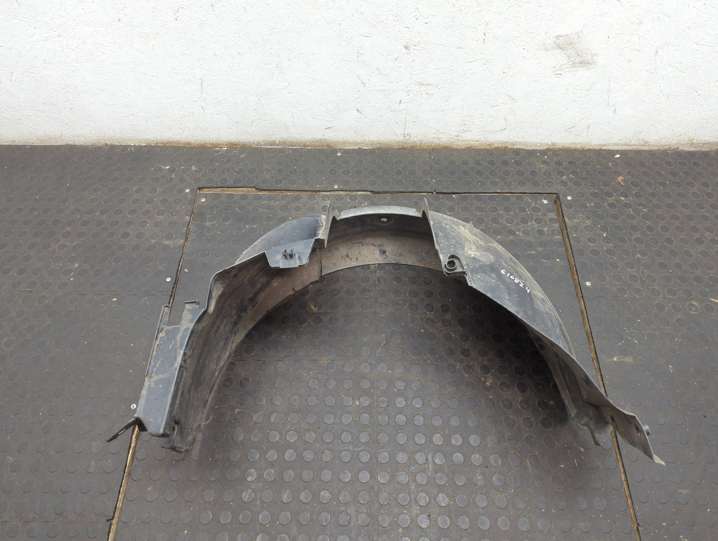 Локер передний правый