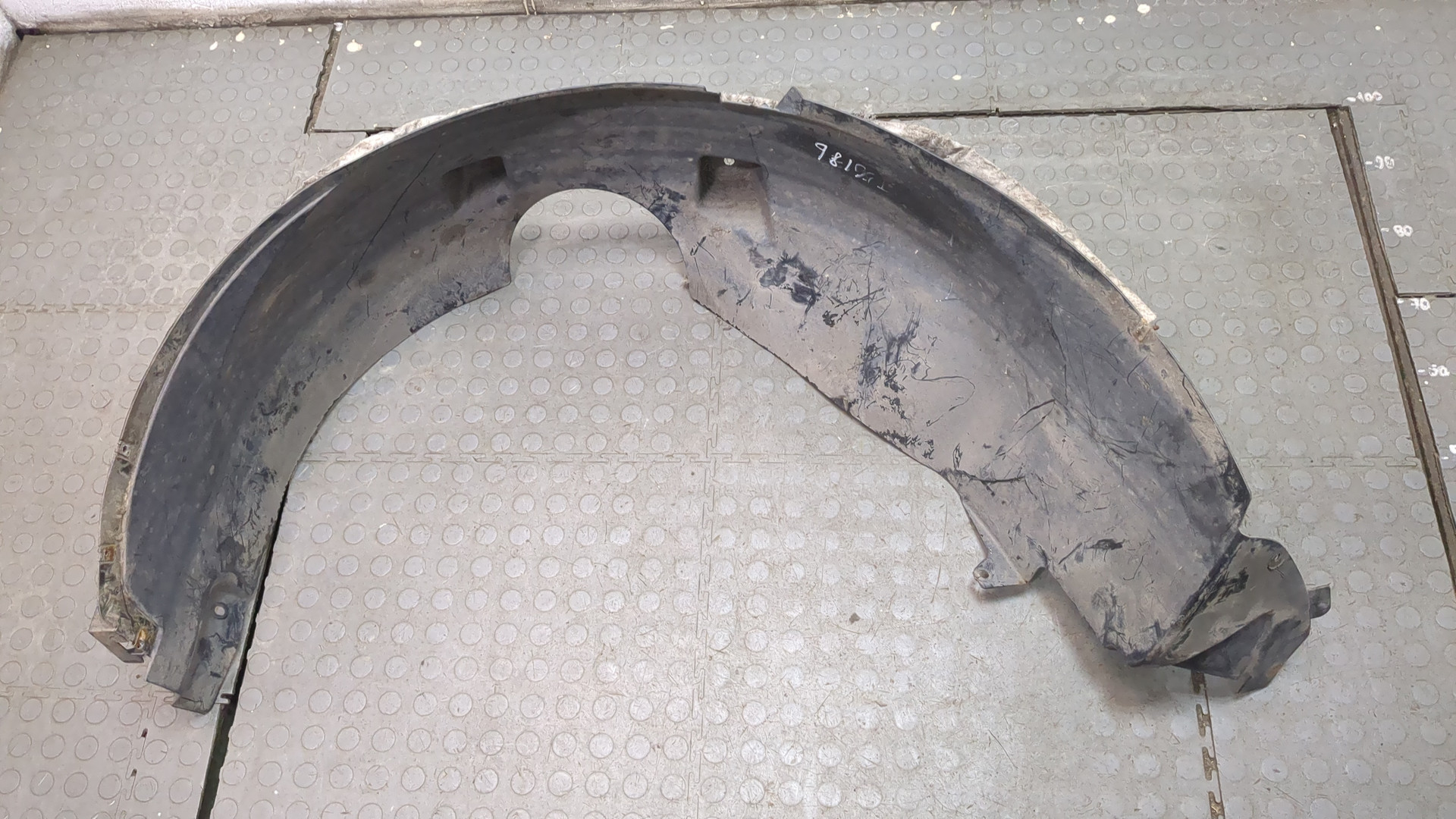 Локер передний правый