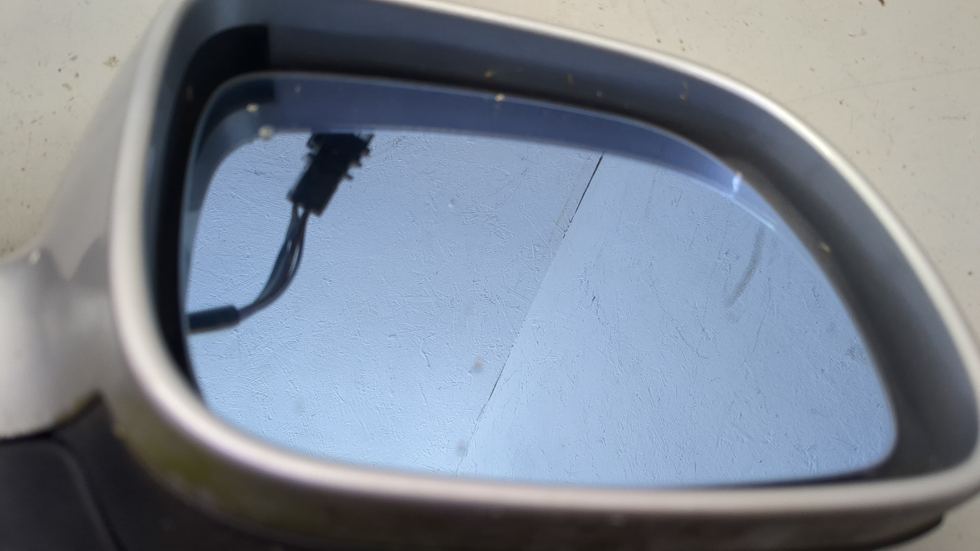 Зеркало правое электрическое