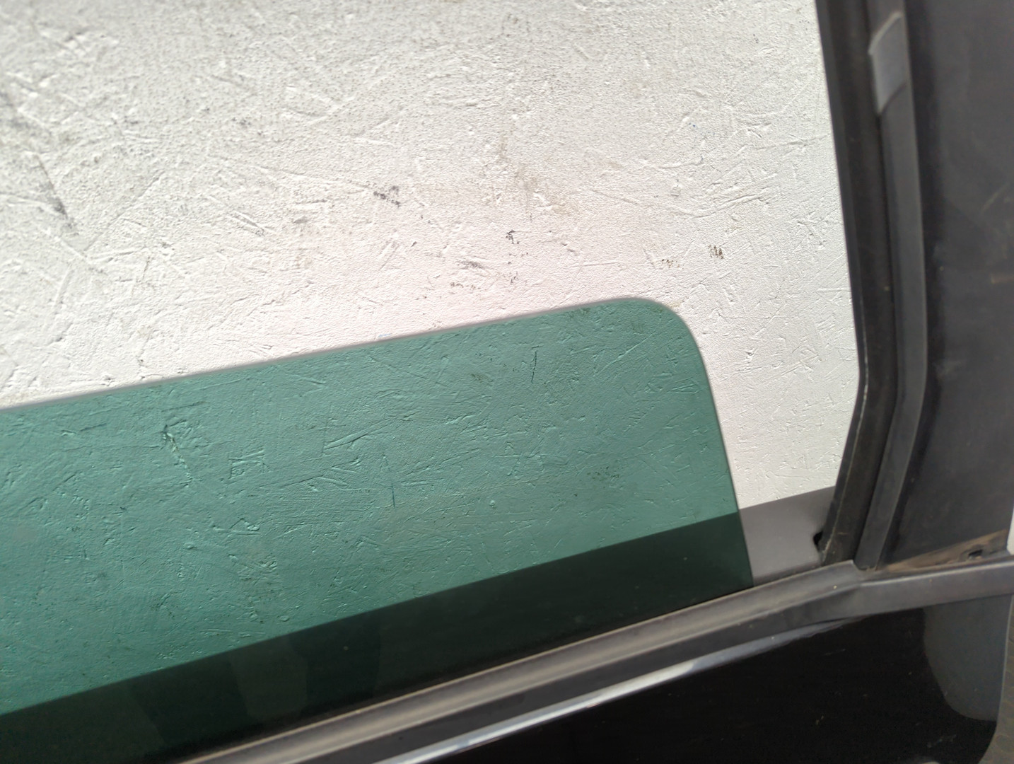 Дверь задняя левая